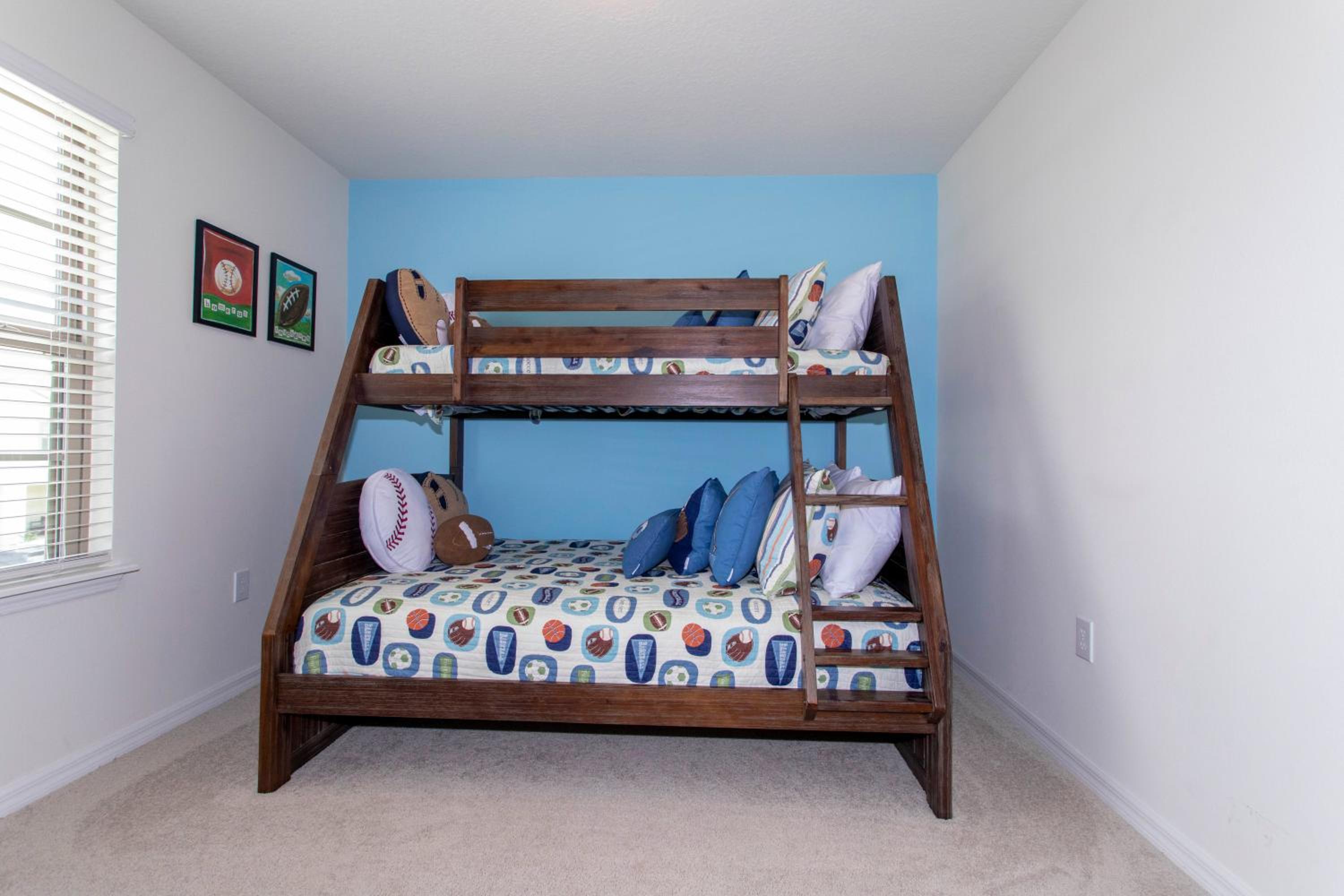 Splendid 5 Bd w/ Pool @ Windsor Westside 8921