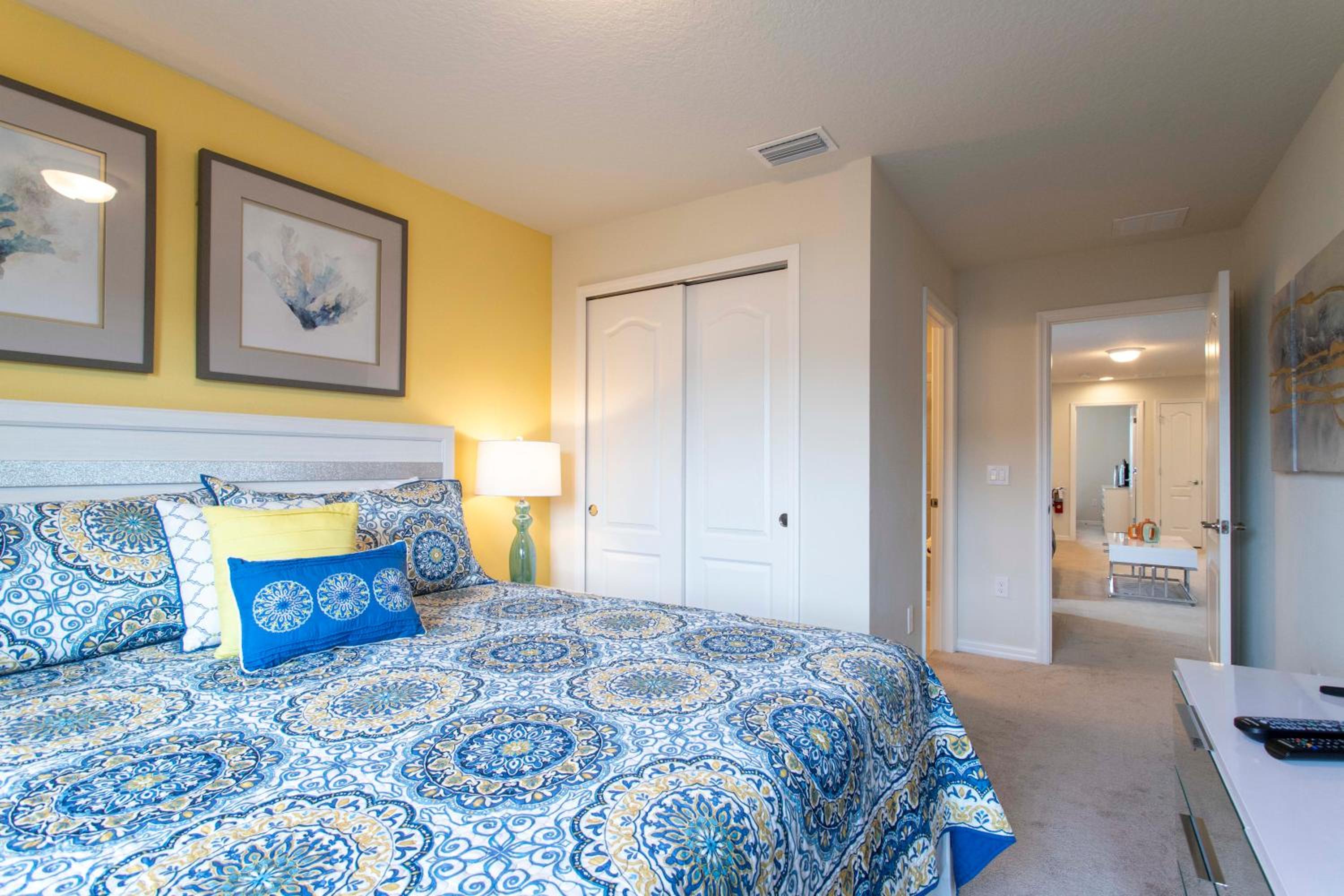 Splendid 5 Bd w/ Pool @ Windsor Westside 8921