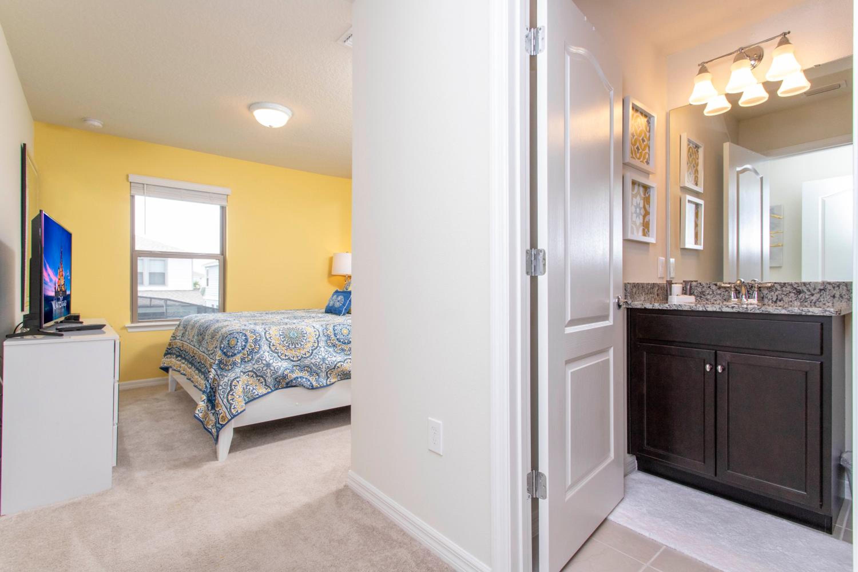 Splendid 5 Bd w/ Pool @ Windsor Westside 8921