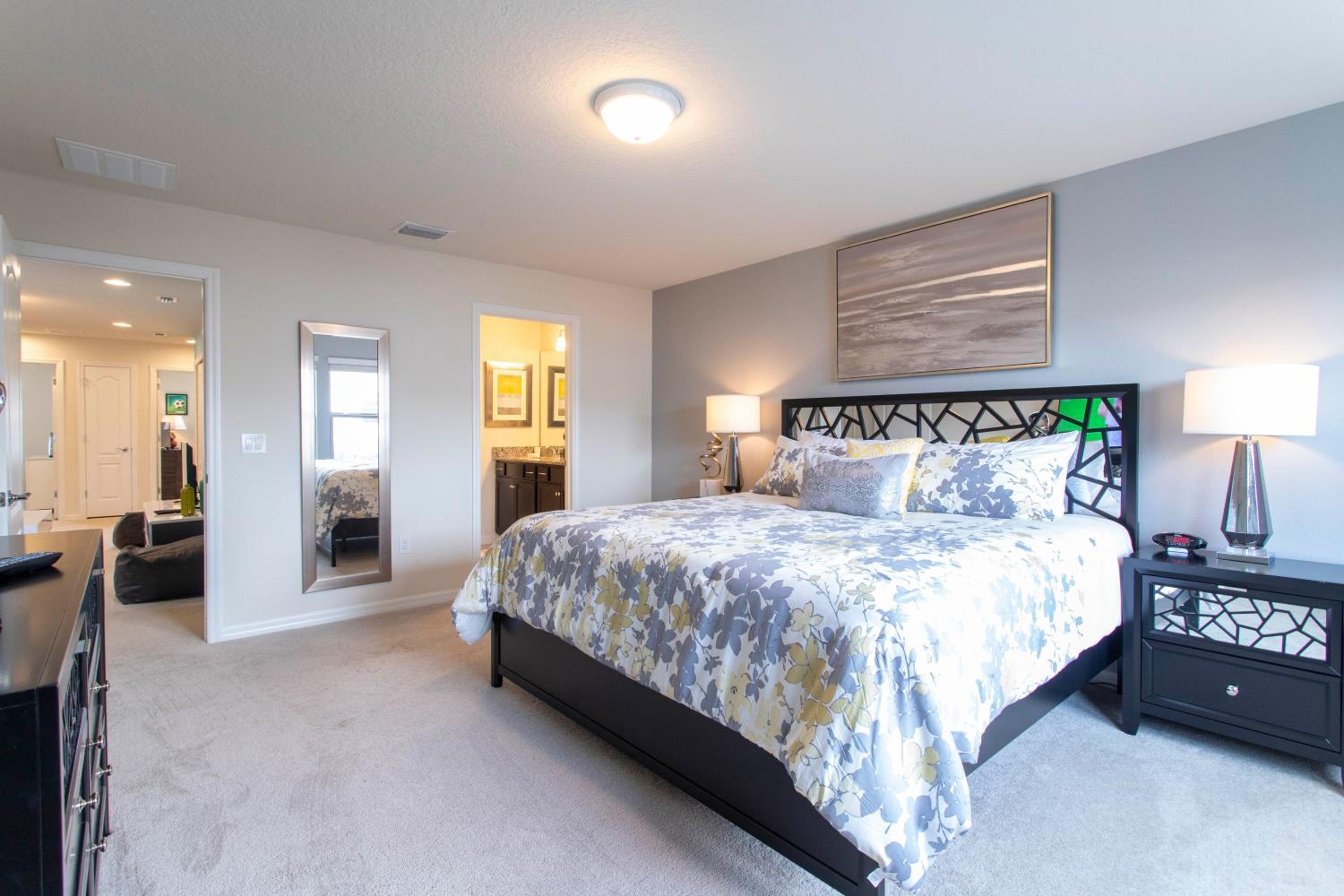 Splendid 5 Bd w/ Pool @ Windsor Westside 8921