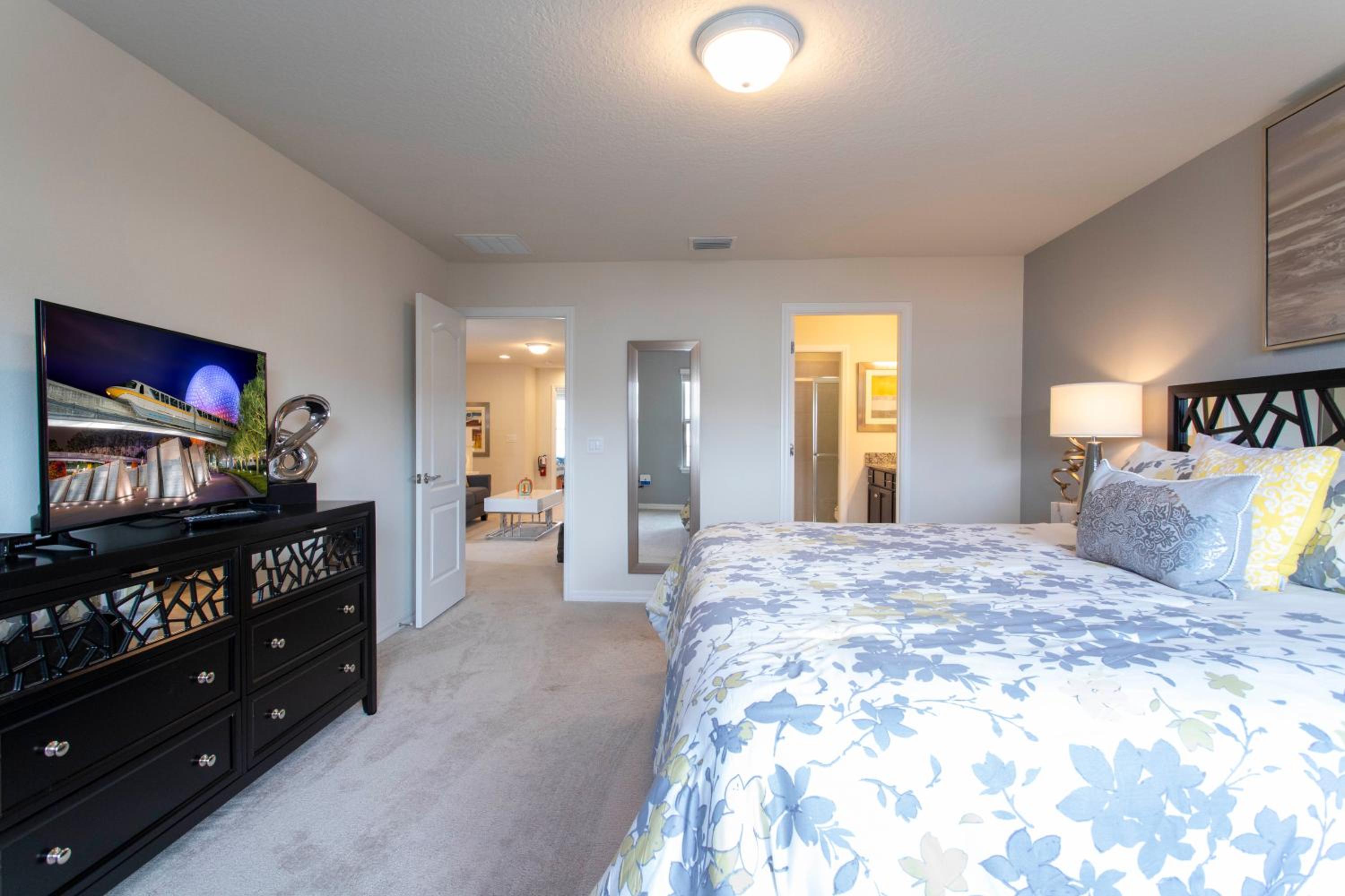 Splendid 5 Bd w/ Pool @ Windsor Westside 8921
