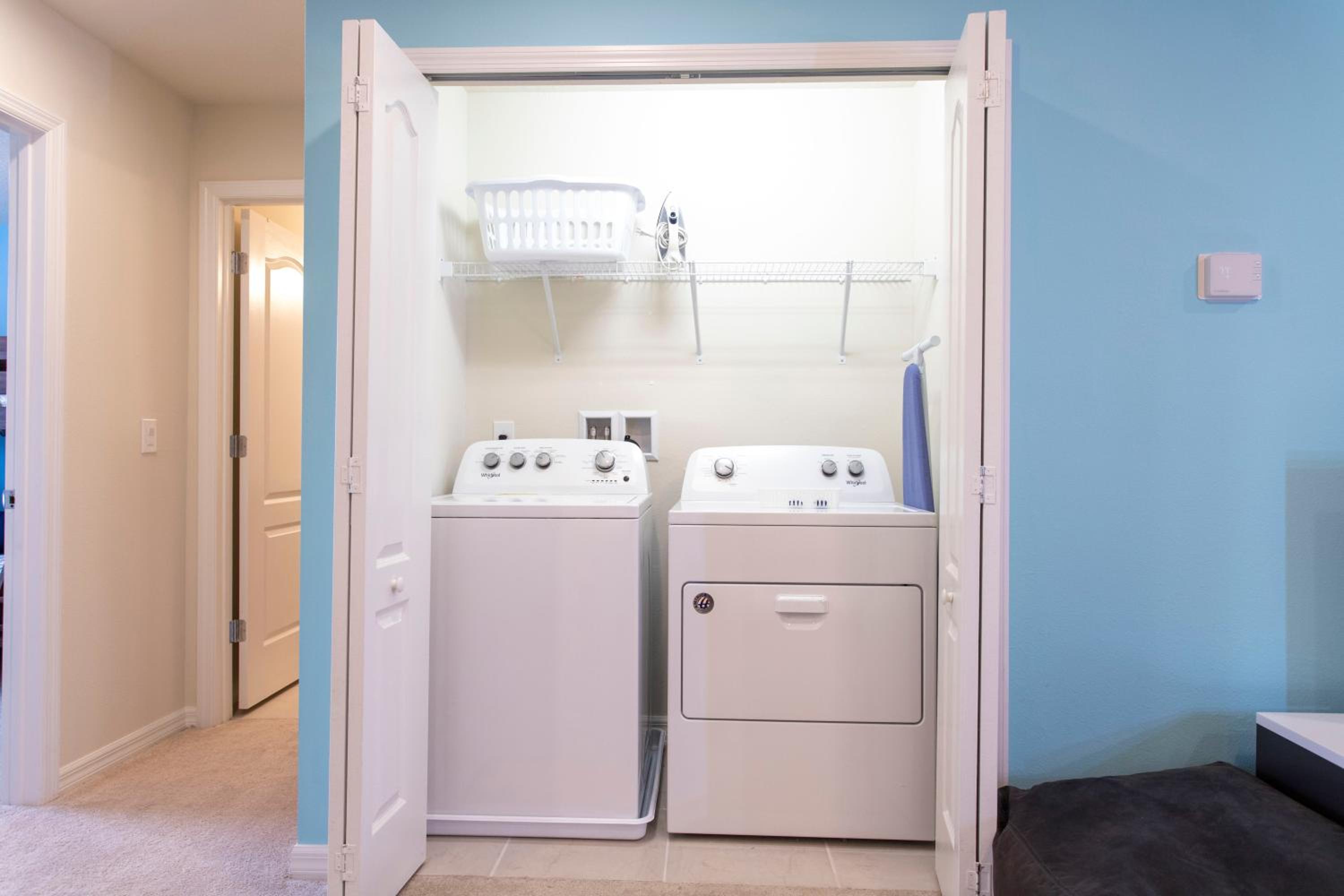 Splendid 5 Bd w/ Pool @ Windsor Westside 8921