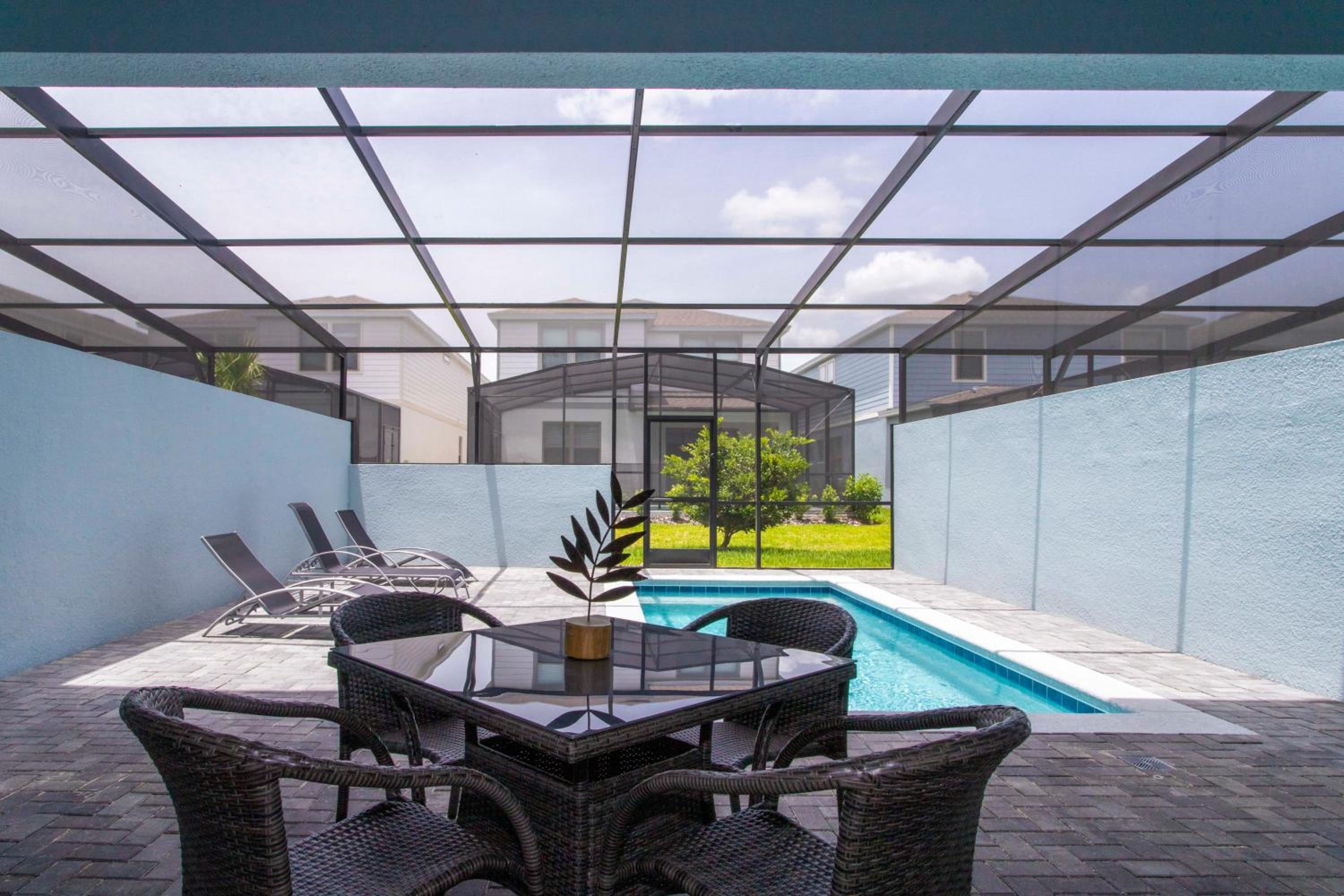 Splendid 5 Bd w/ Pool @ Windsor Westside 8921
