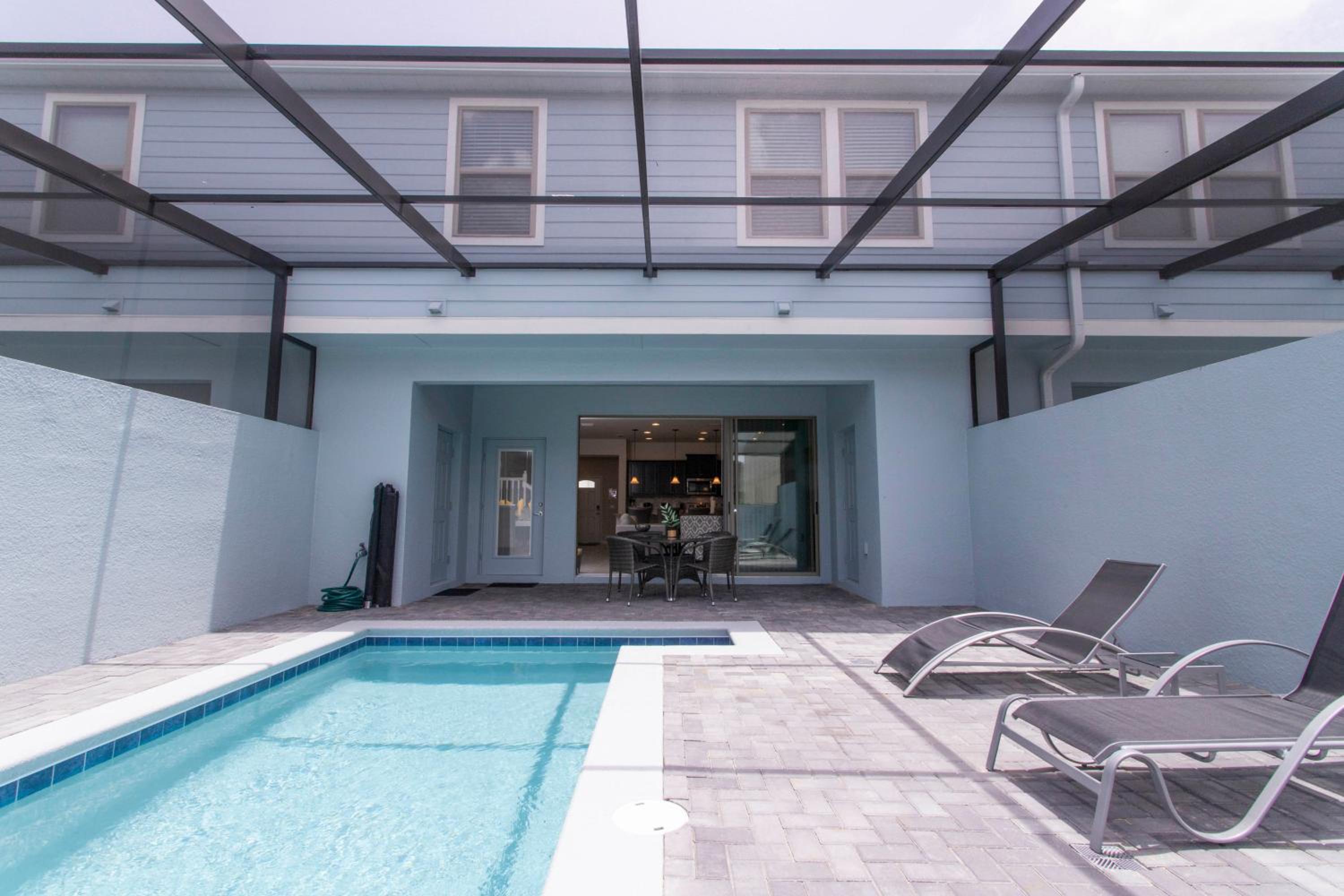 Splendid 5 Bd w/ Pool @ Windsor Westside 8921