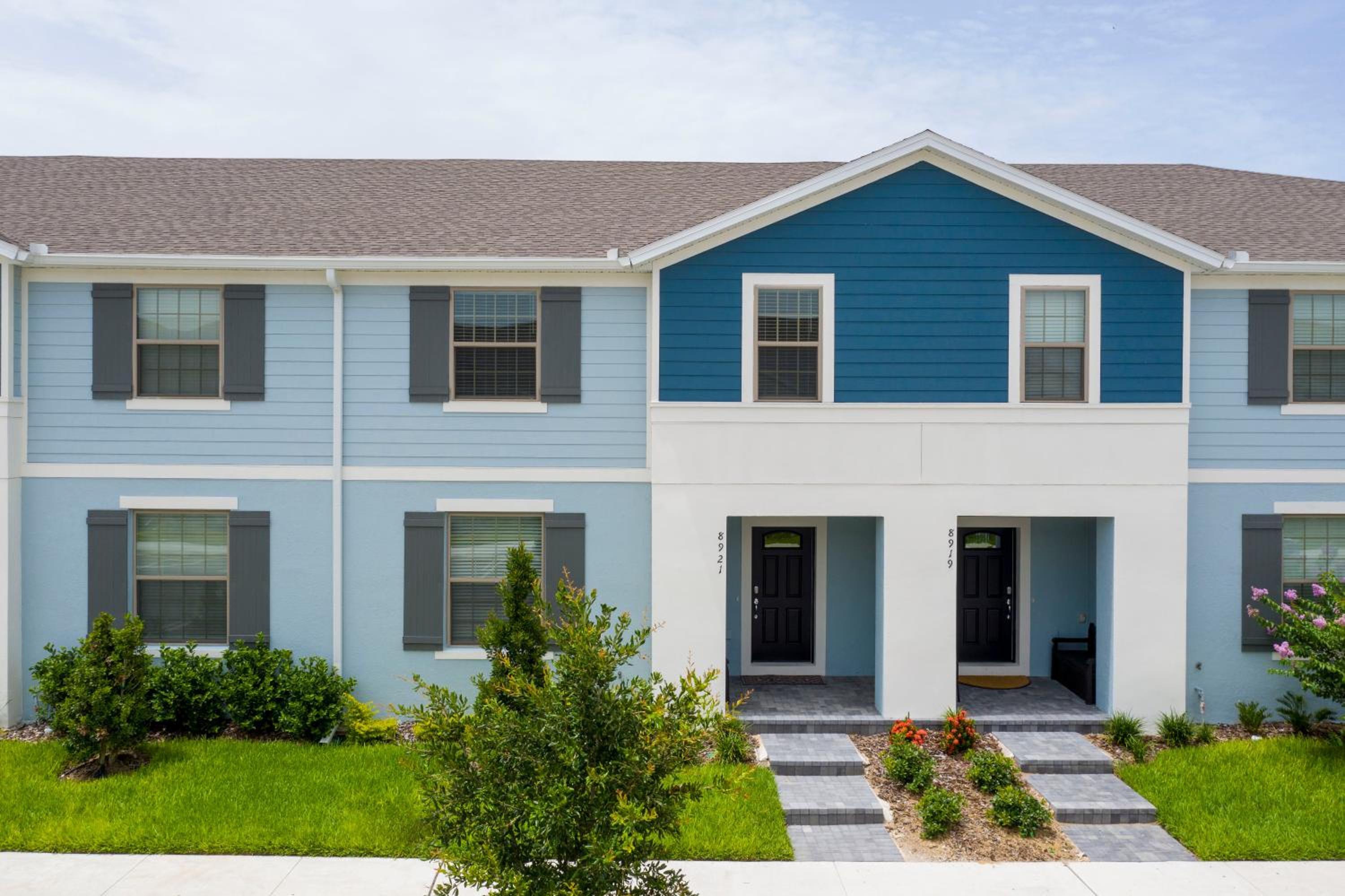 Splendid 5 Bd w/ Pool @ Windsor Westside 8921