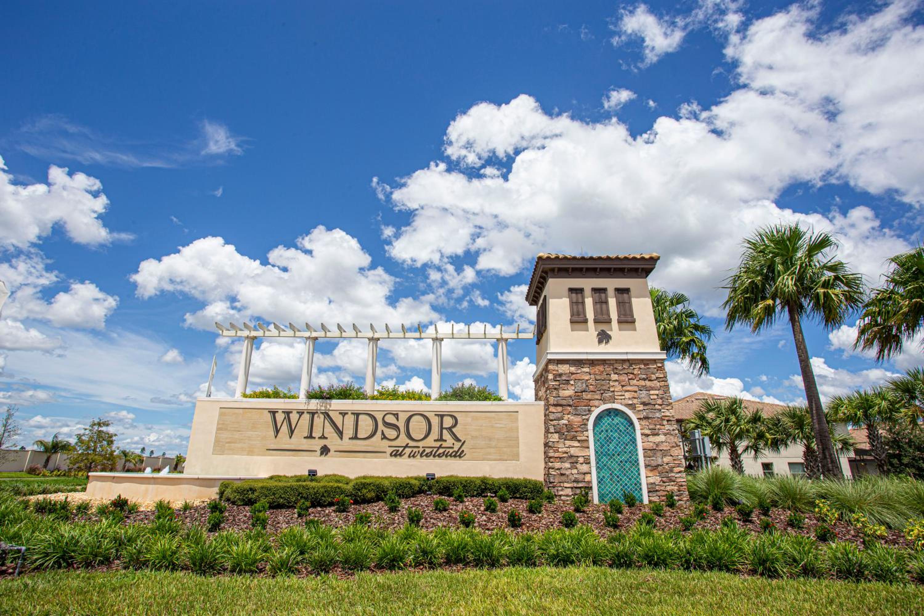 Splendid 5 Bd w/ Pool @ Windsor Westside 8921