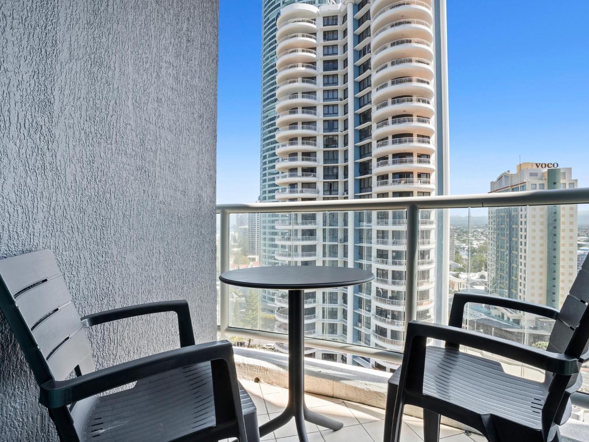 LEGENDS HOTEL - hosted by Coastal Letting