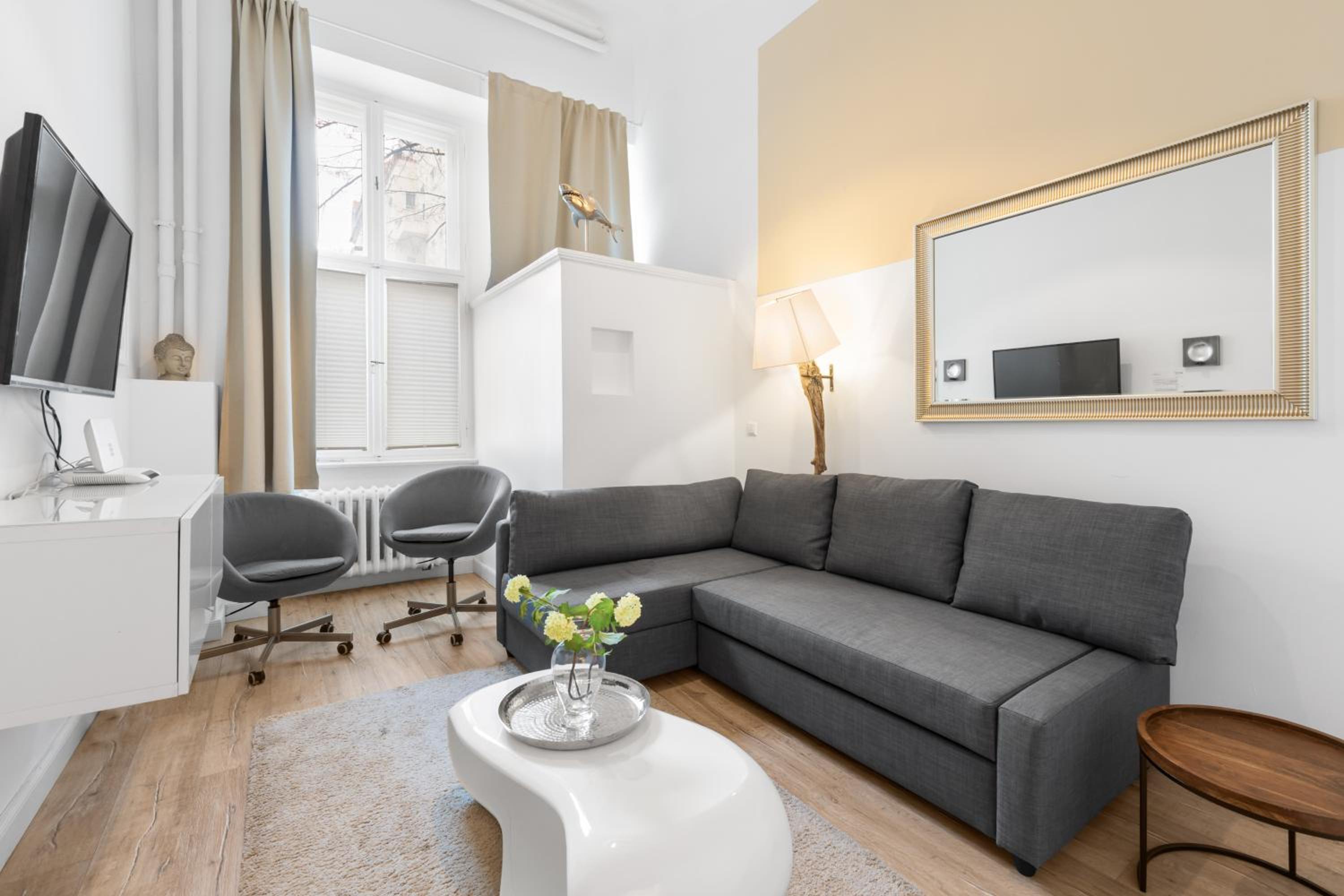 The Düsseldorfer, 1 BR, 1 living room, group & family friendly, ideal for 2 - 4 Guests