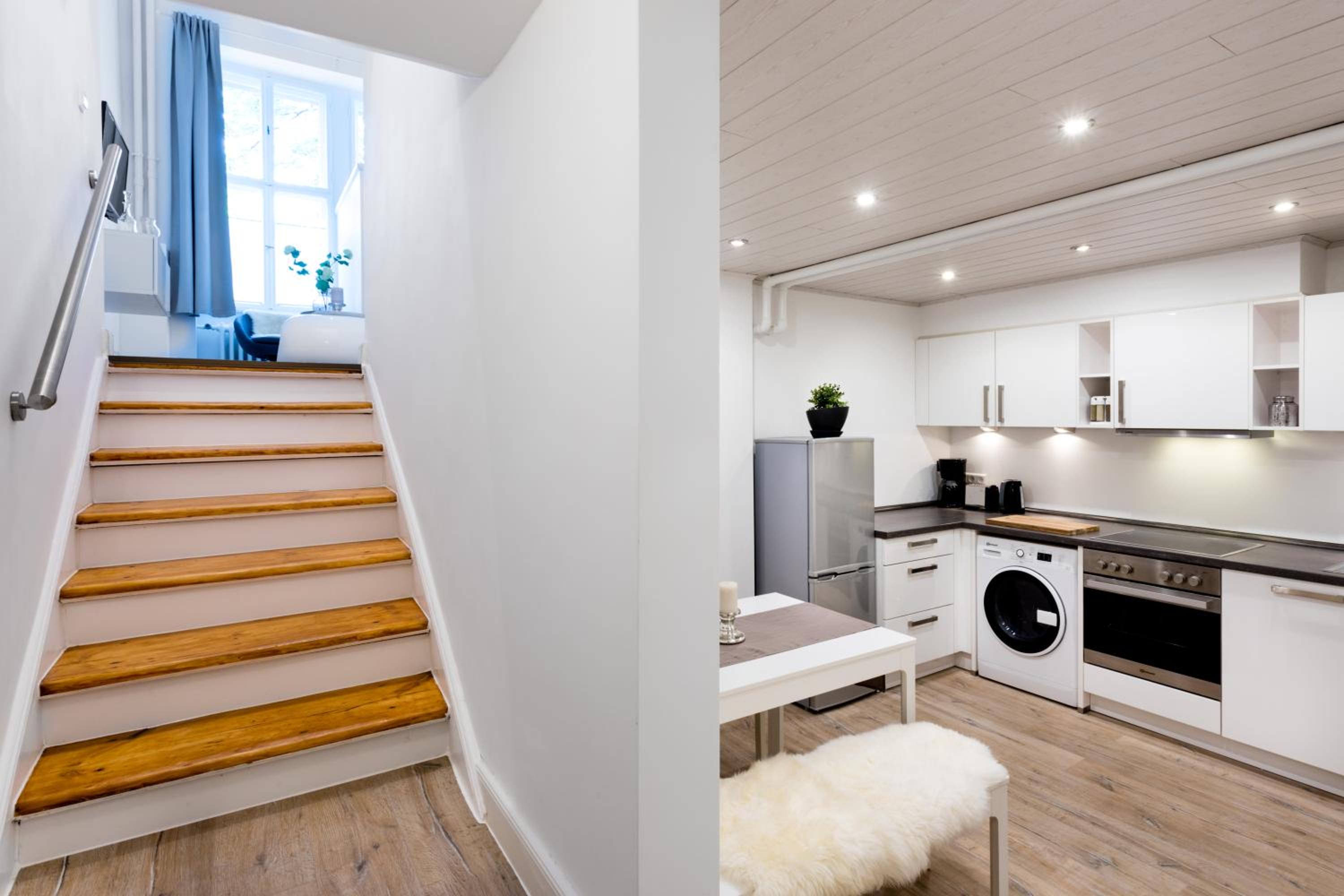 The Düsseldorfer, 1 BR, 1 living room, group & family friendly, ideal for 2 - 4 Guests