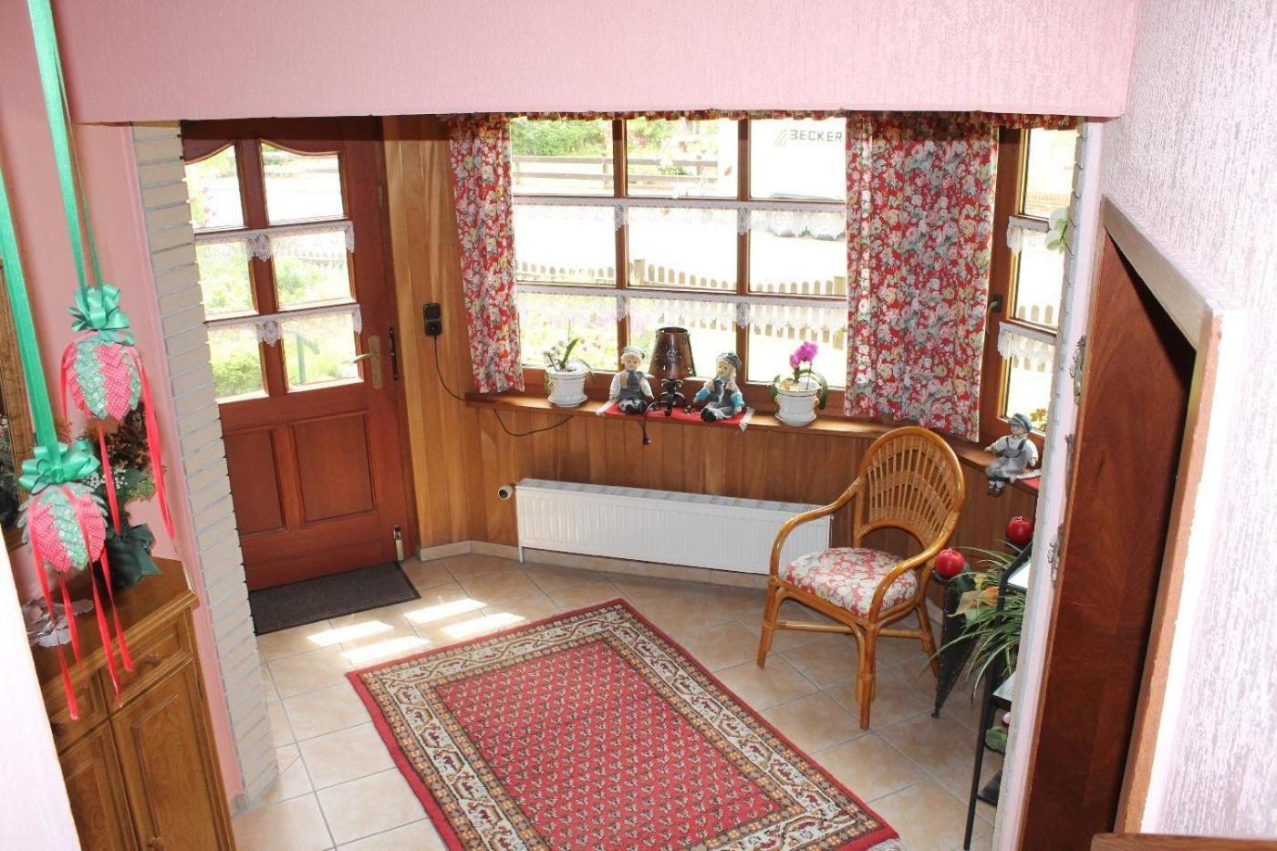 Komfort-Ferienwohnung-BURCK-97-qm-3-Schlafzimmer-2-WC view 2