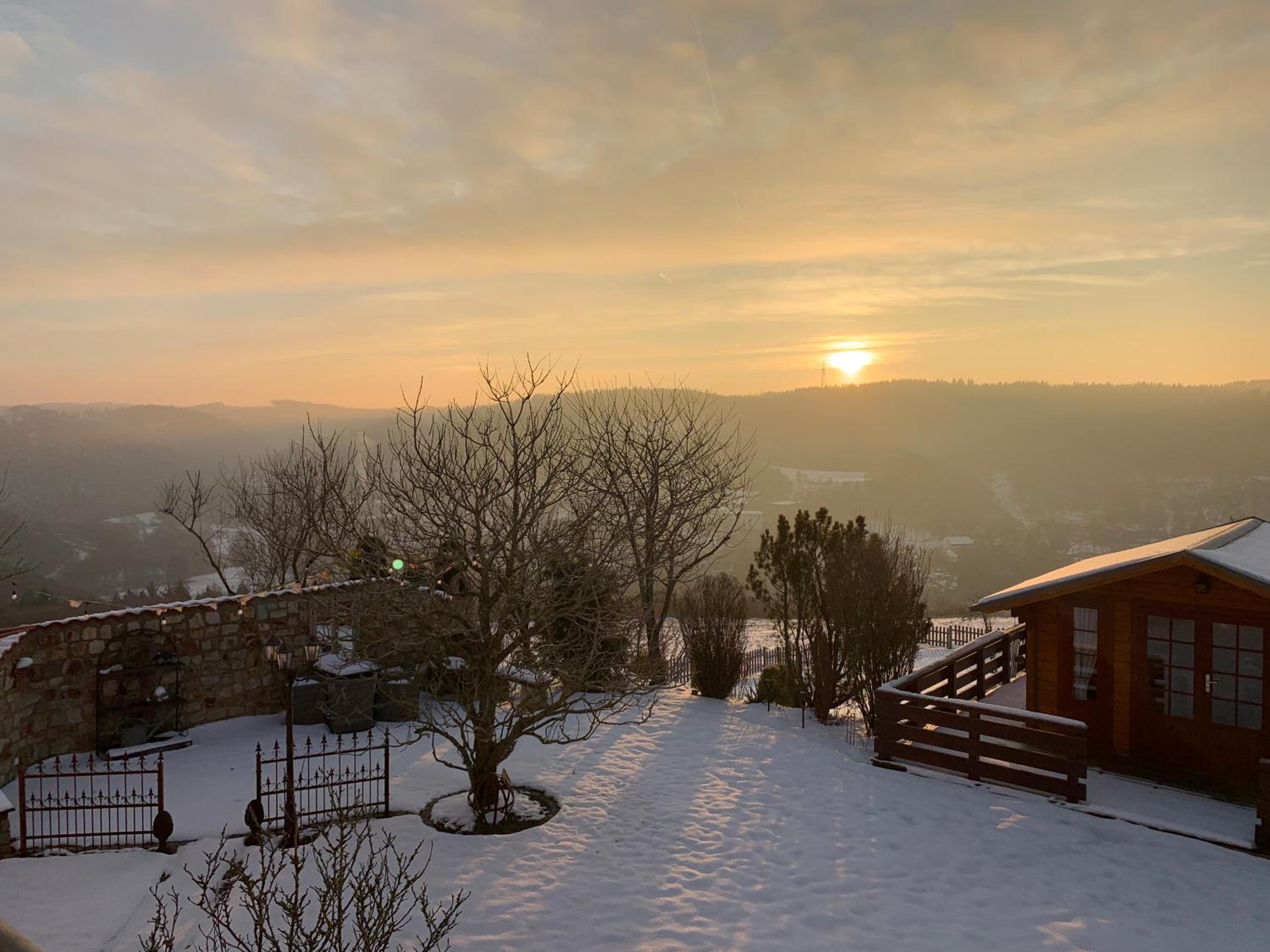 Ferienwohnung Eifelbergblick mit Garten, Schleiden, Wandern in the Eifel National Park, nähe Rursee
