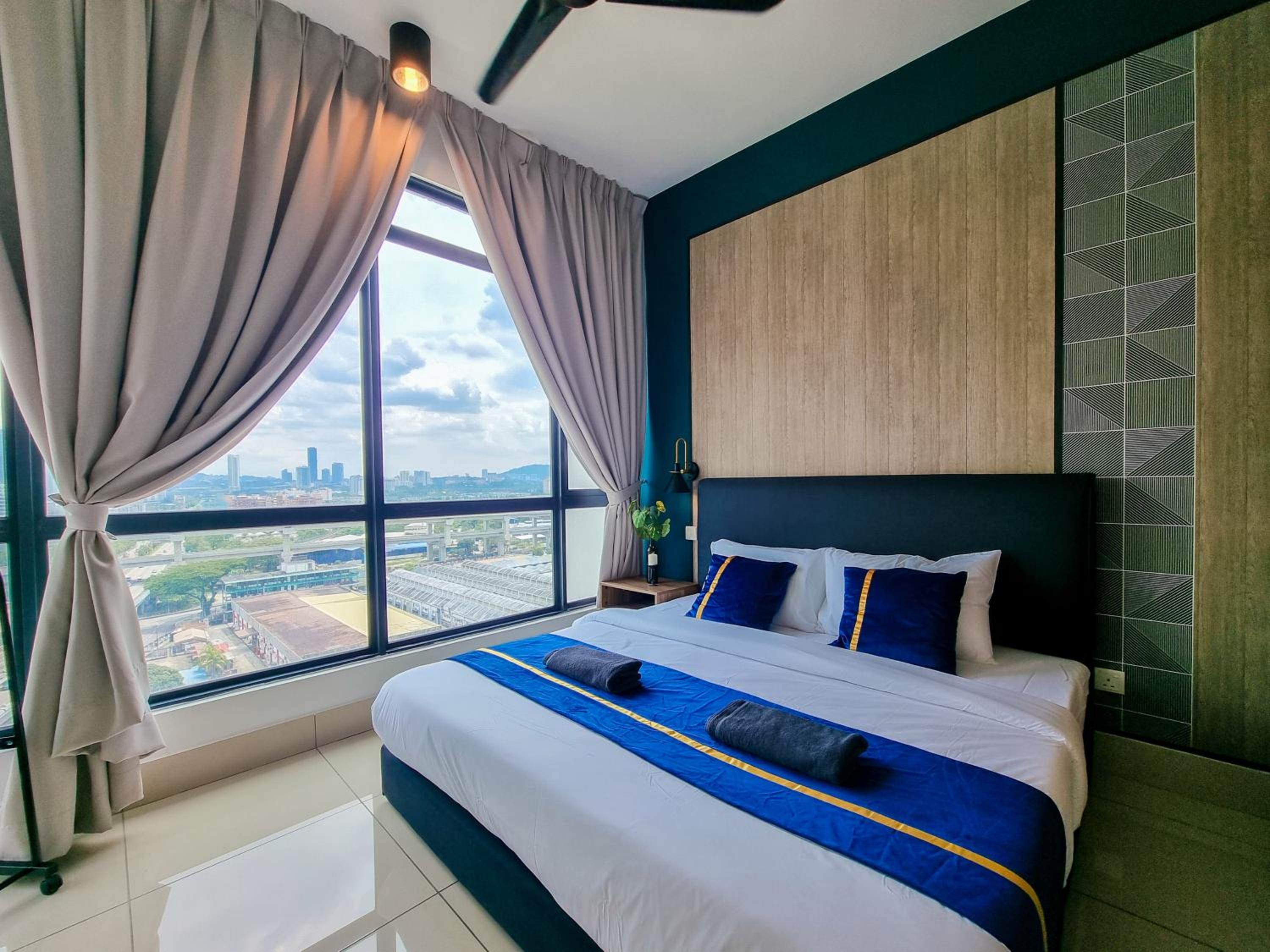 KL One Residence by Nest Home [Infinity Pool & KL Skyline]