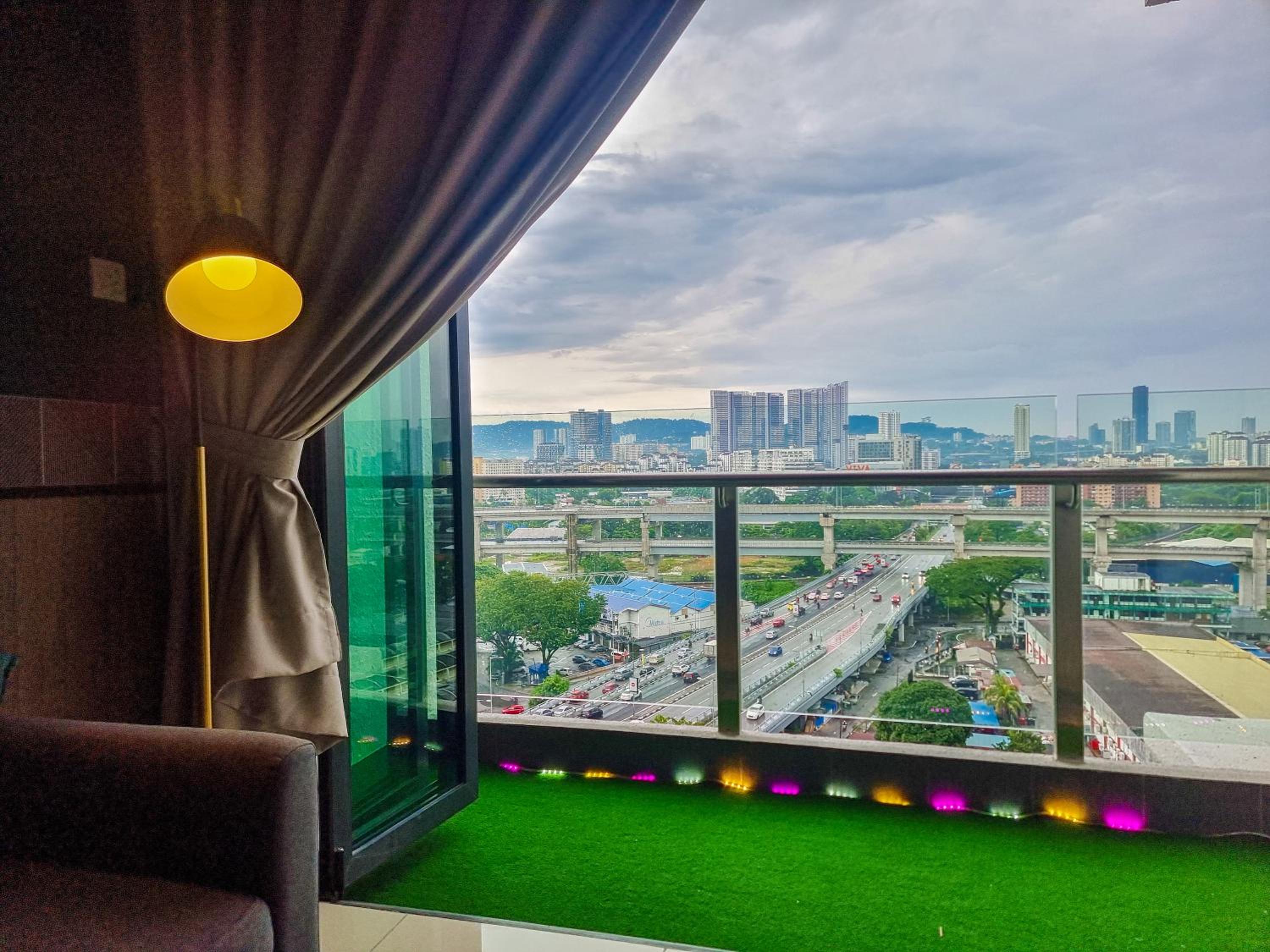 KL One Residence by Nest Home [Infinity Pool & KL Skyline]