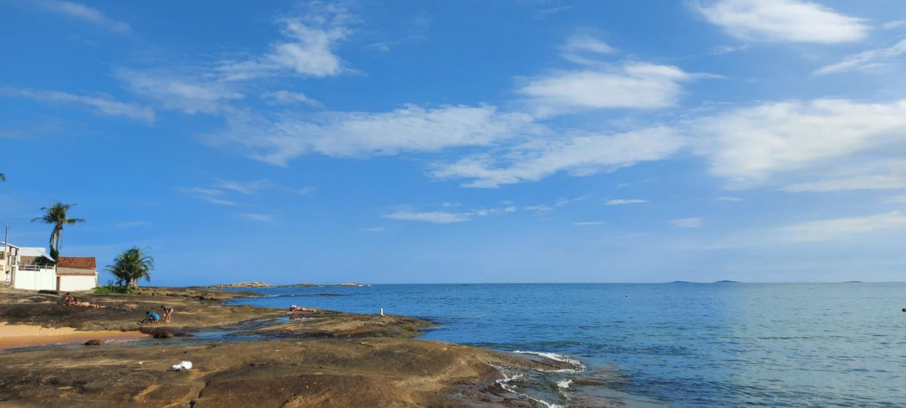 Apartamento Praia Ponta da Fruta para até 4 pessoas 203