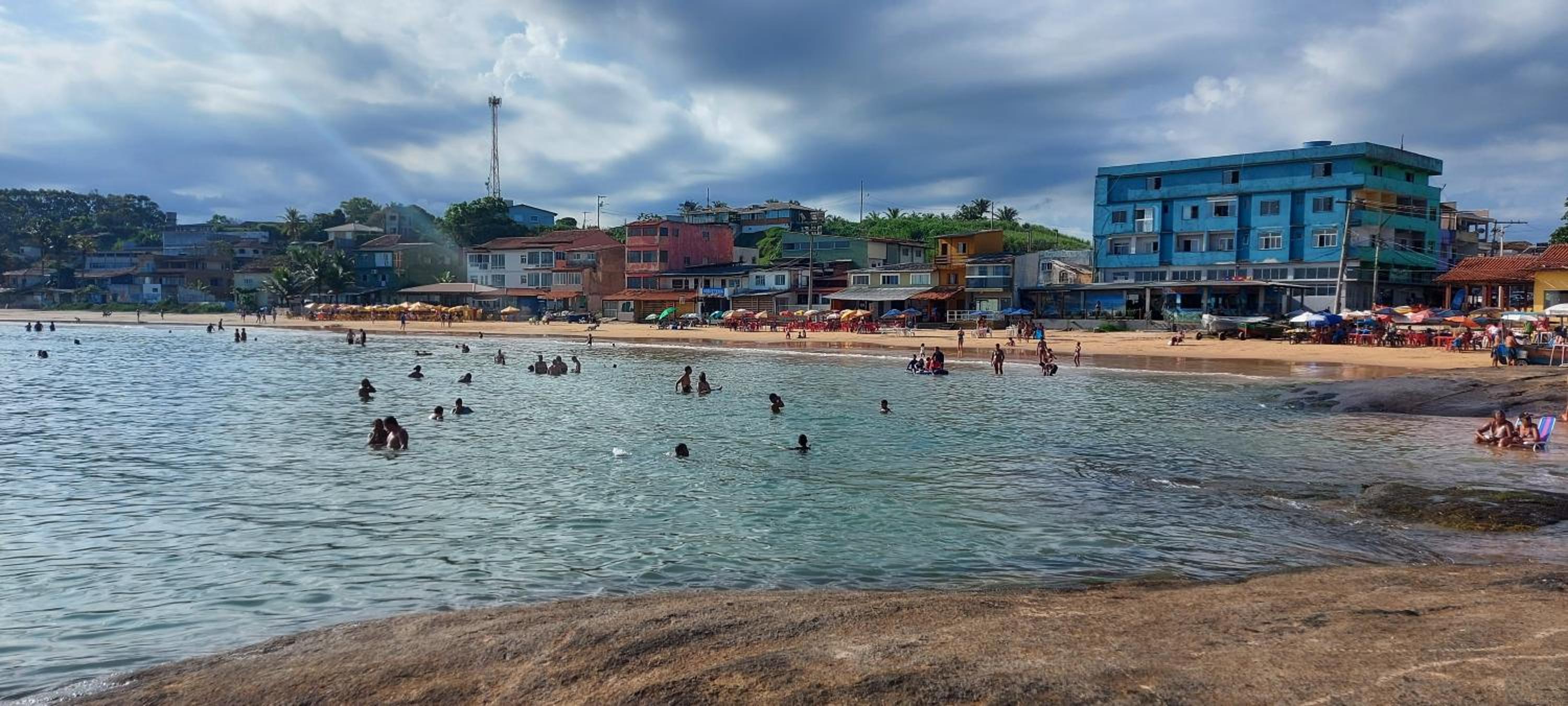 Apartamento Praia Ponta da Fruta para até 4 pessoas 203