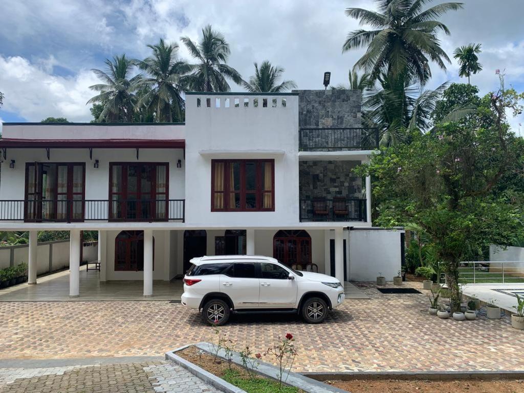 Healand Holiday Bungalow and Restaurant
