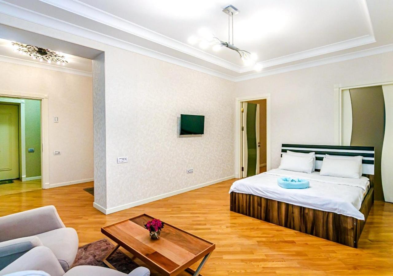 Modern Apartment by Rashida