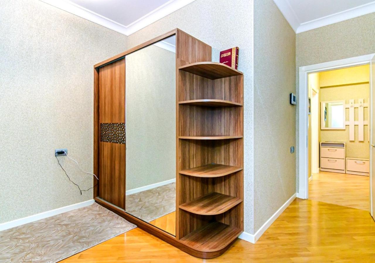 Modern Apartment by Rashida