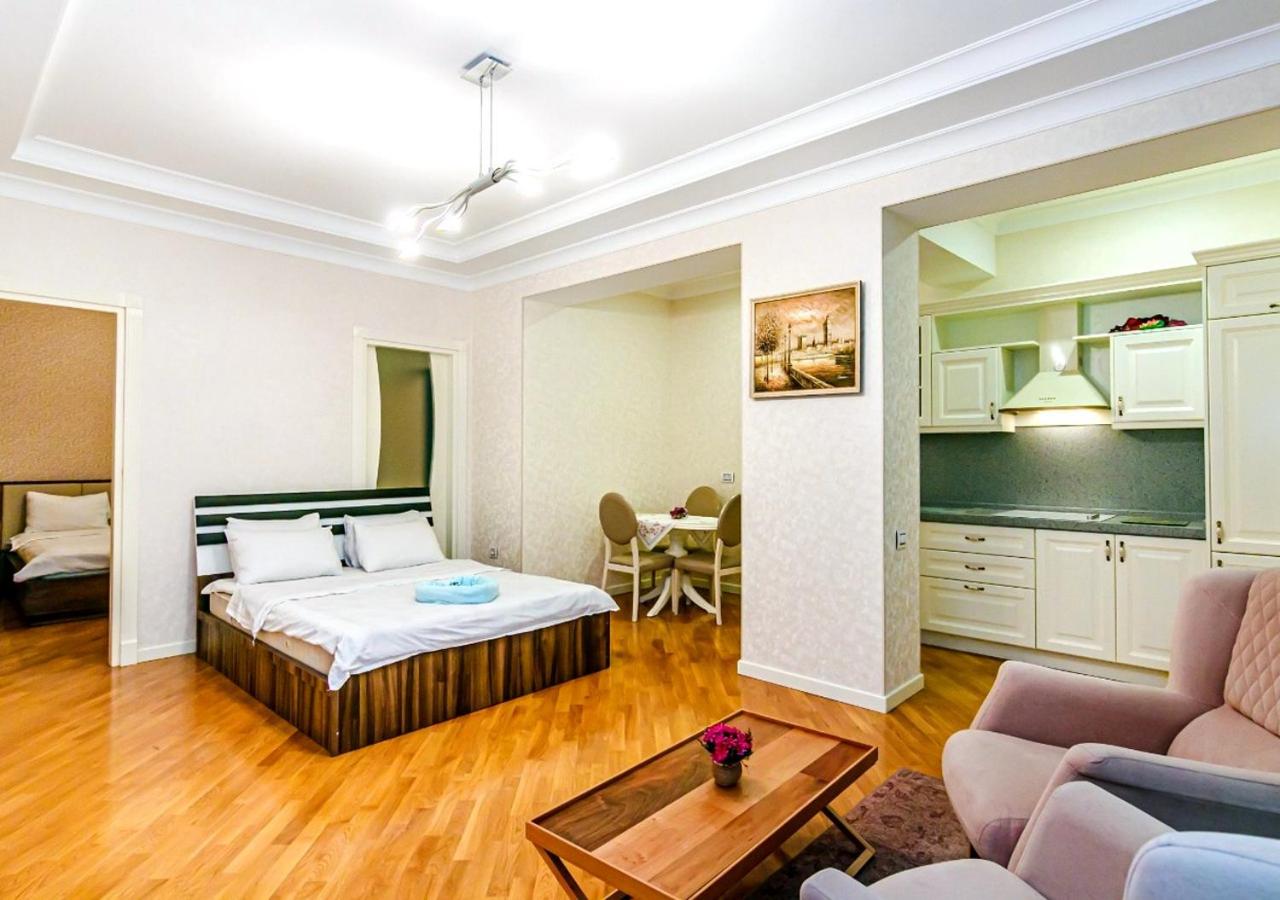 Modern Apartment by Rashida