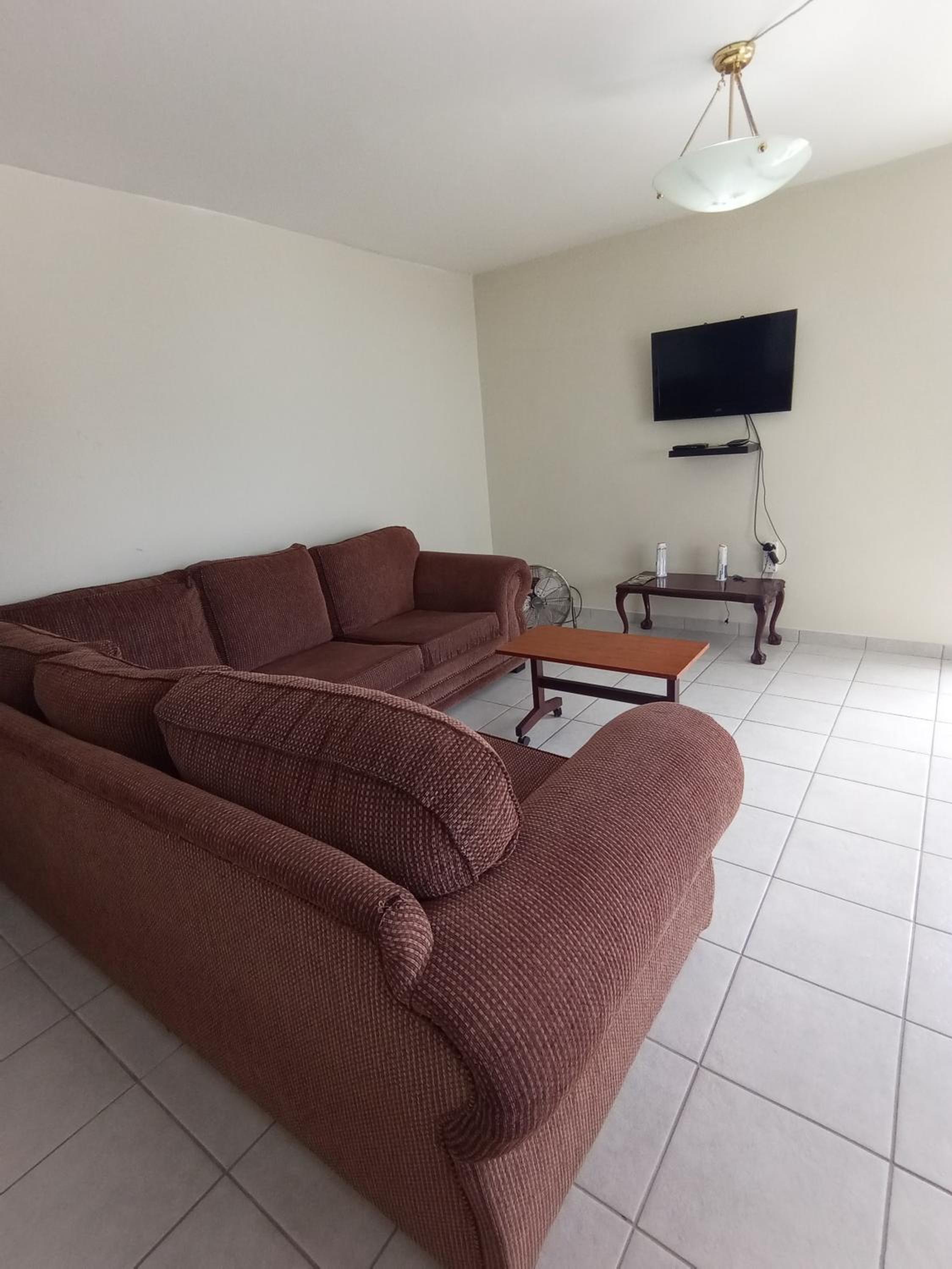 Lovely 2-Bedroom Accommodation in Paradise Beach