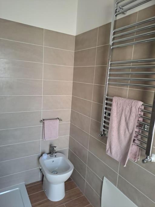Re Sol en Menfi — bathroom