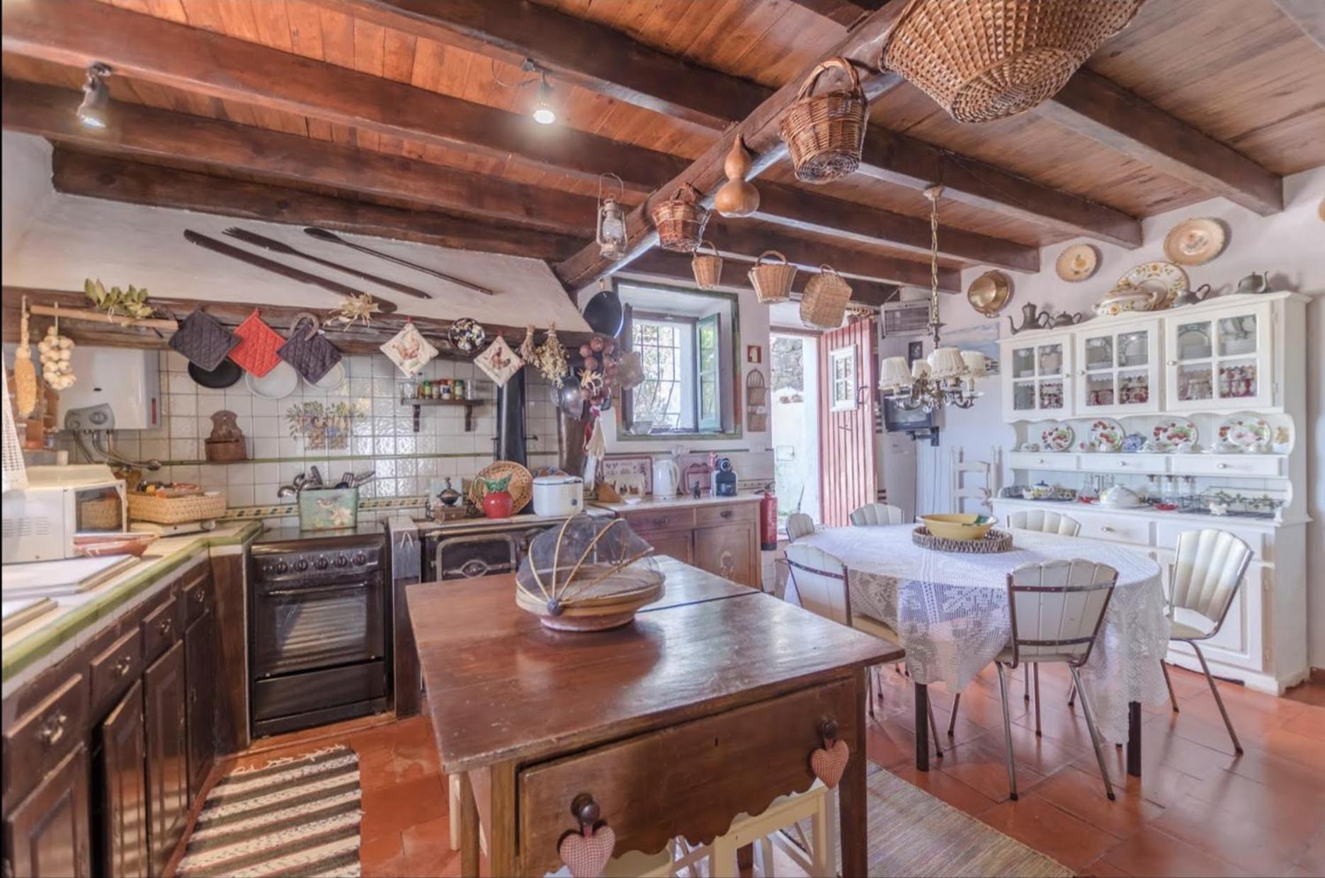 Fabulous country house with pool view 5