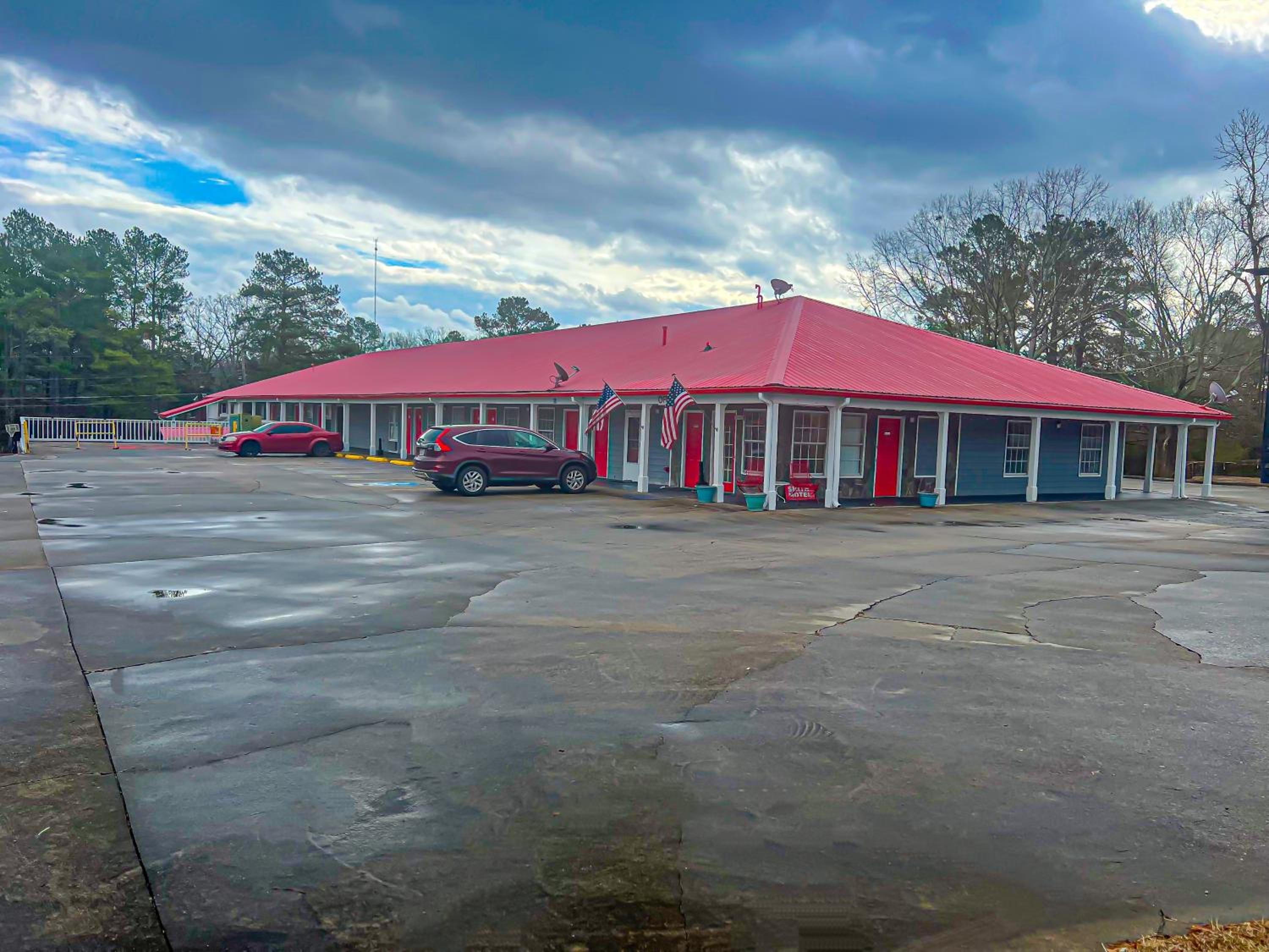 Smith Motel view 2