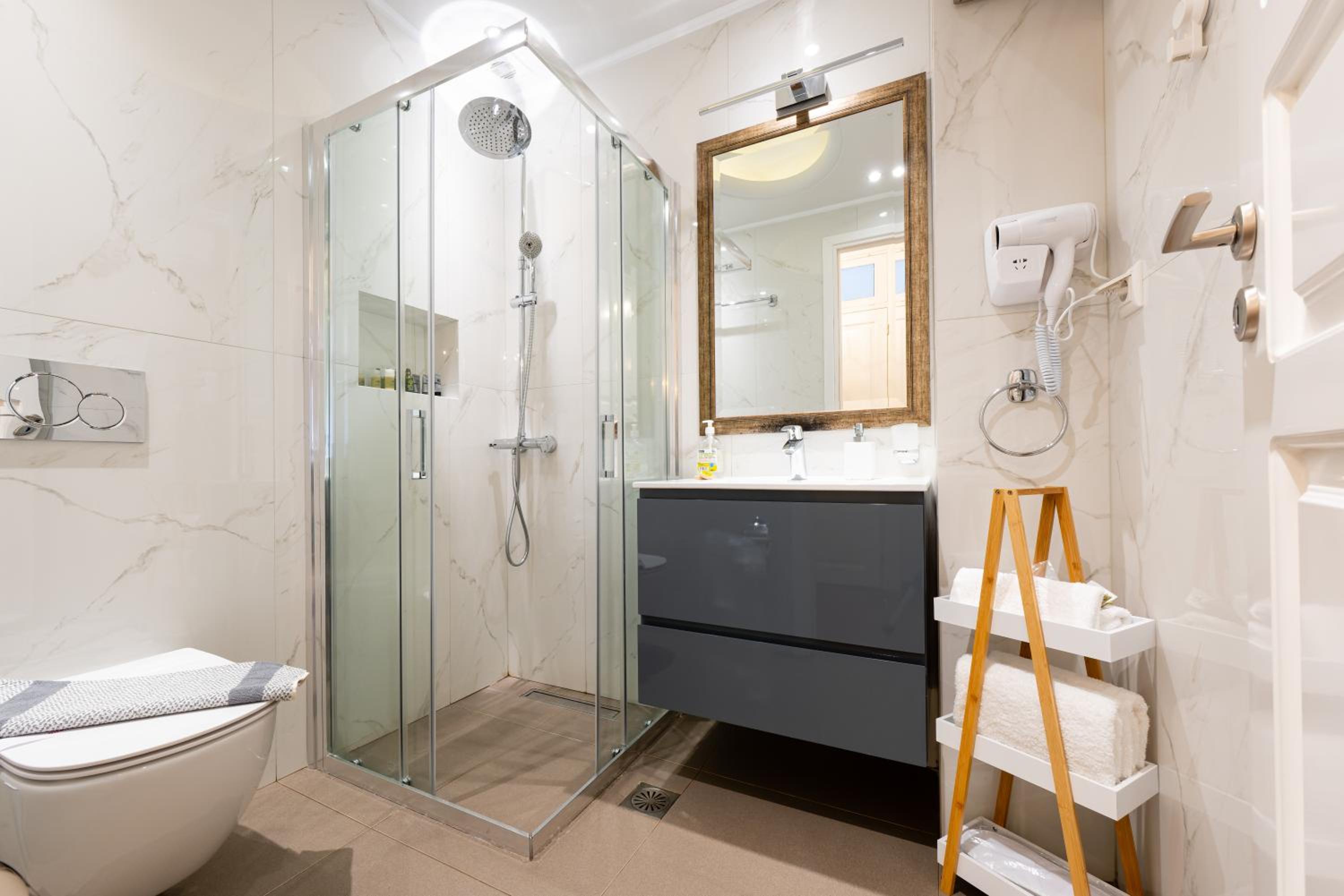 Asty Luxury Apartments