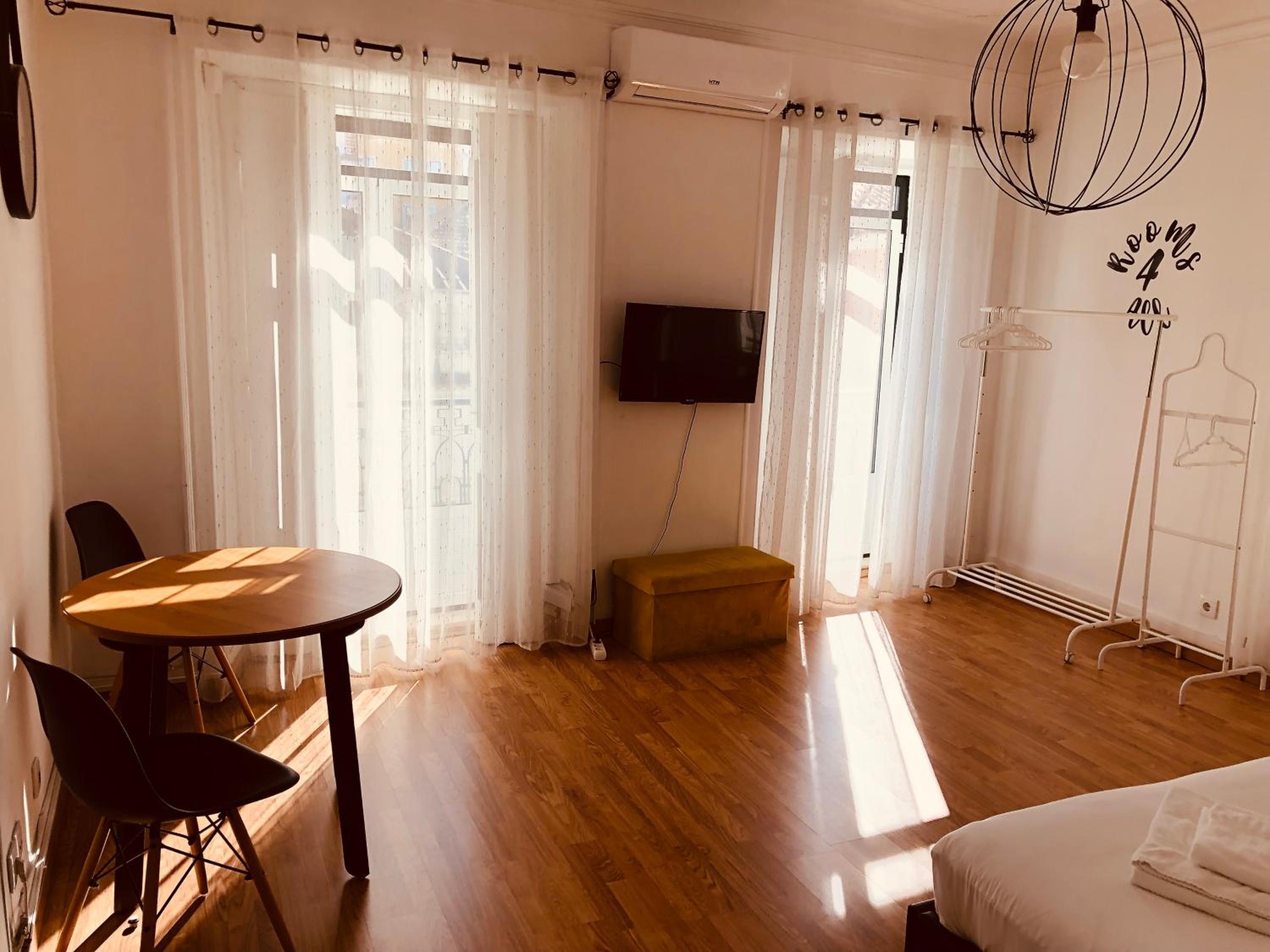 Rooms4All view 2