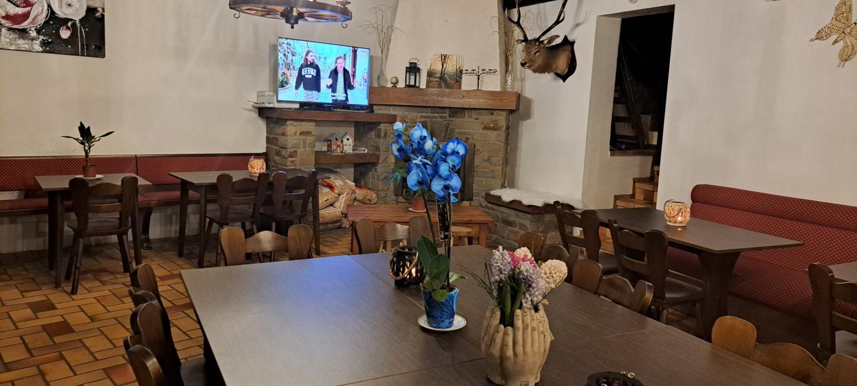Auberge Chez Dikke Vriend, Chambres et taverne