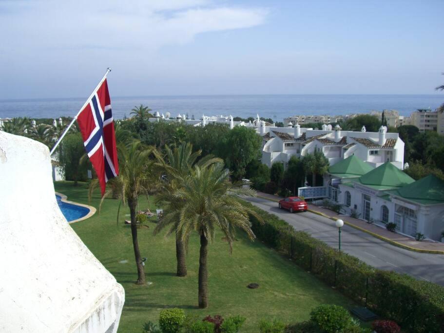 APARTAMENTO EN JARDINES DE CALAHONDA