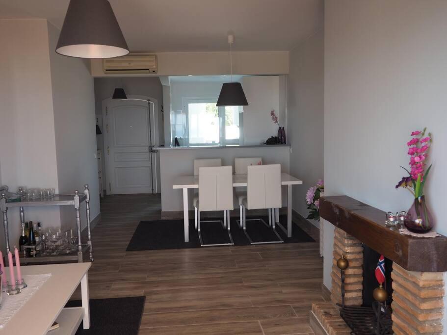 APARTAMENTO EN JARDINES DE CALAHONDA