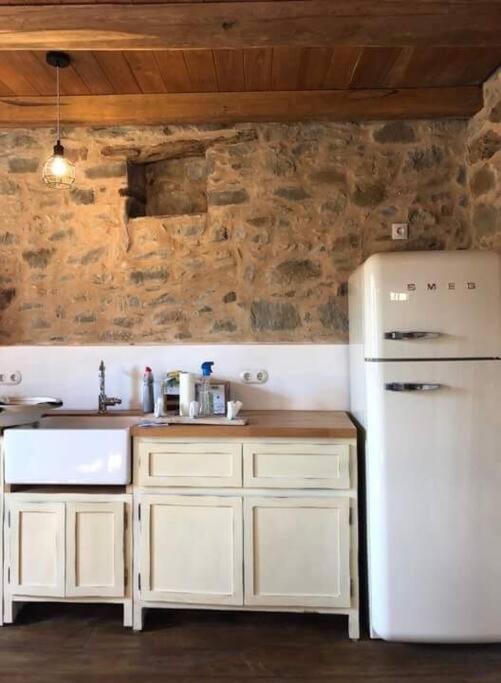 Lemon's Cottage House, Volissos, Chios view 4