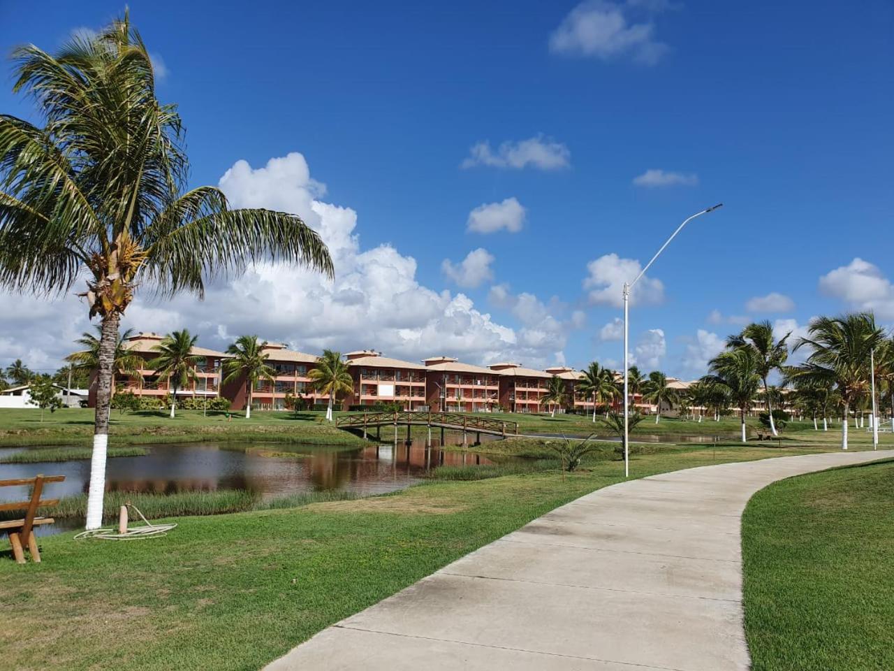 Apartamento térreo confortável no Condomínio Villa das Águas
