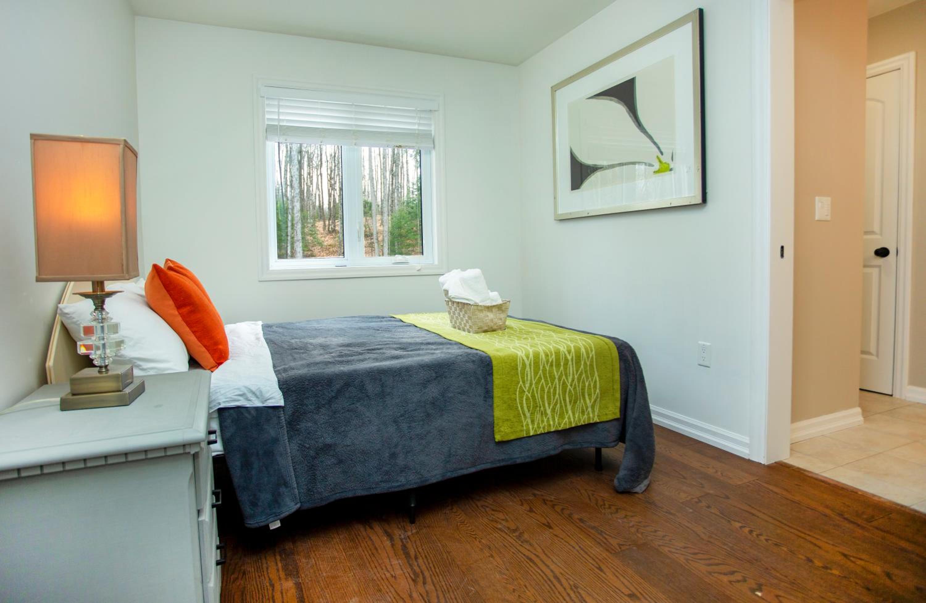 Mountain House in the Heart of Haliburton, Mins to Lake