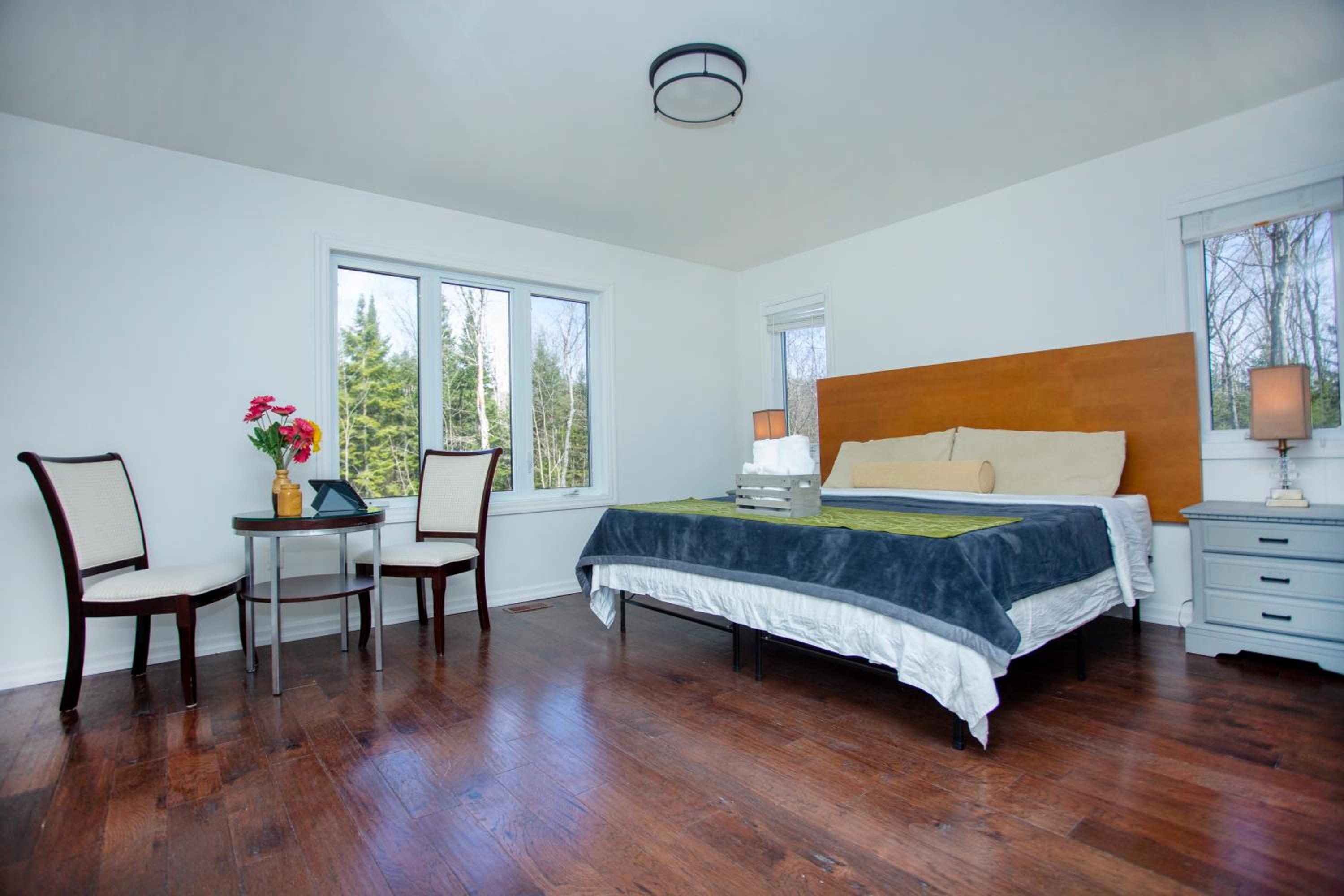 Mountain House in the Heart of Haliburton, Mins to Lake