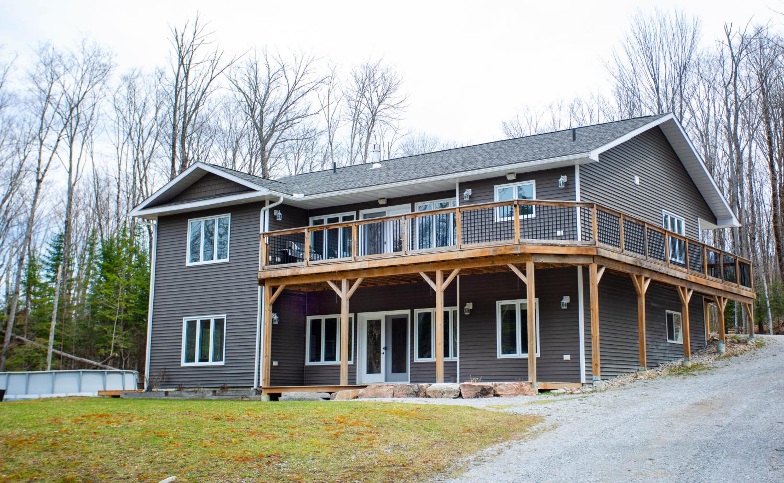 Mountain House in the Heart of Haliburton, Mins to Lake