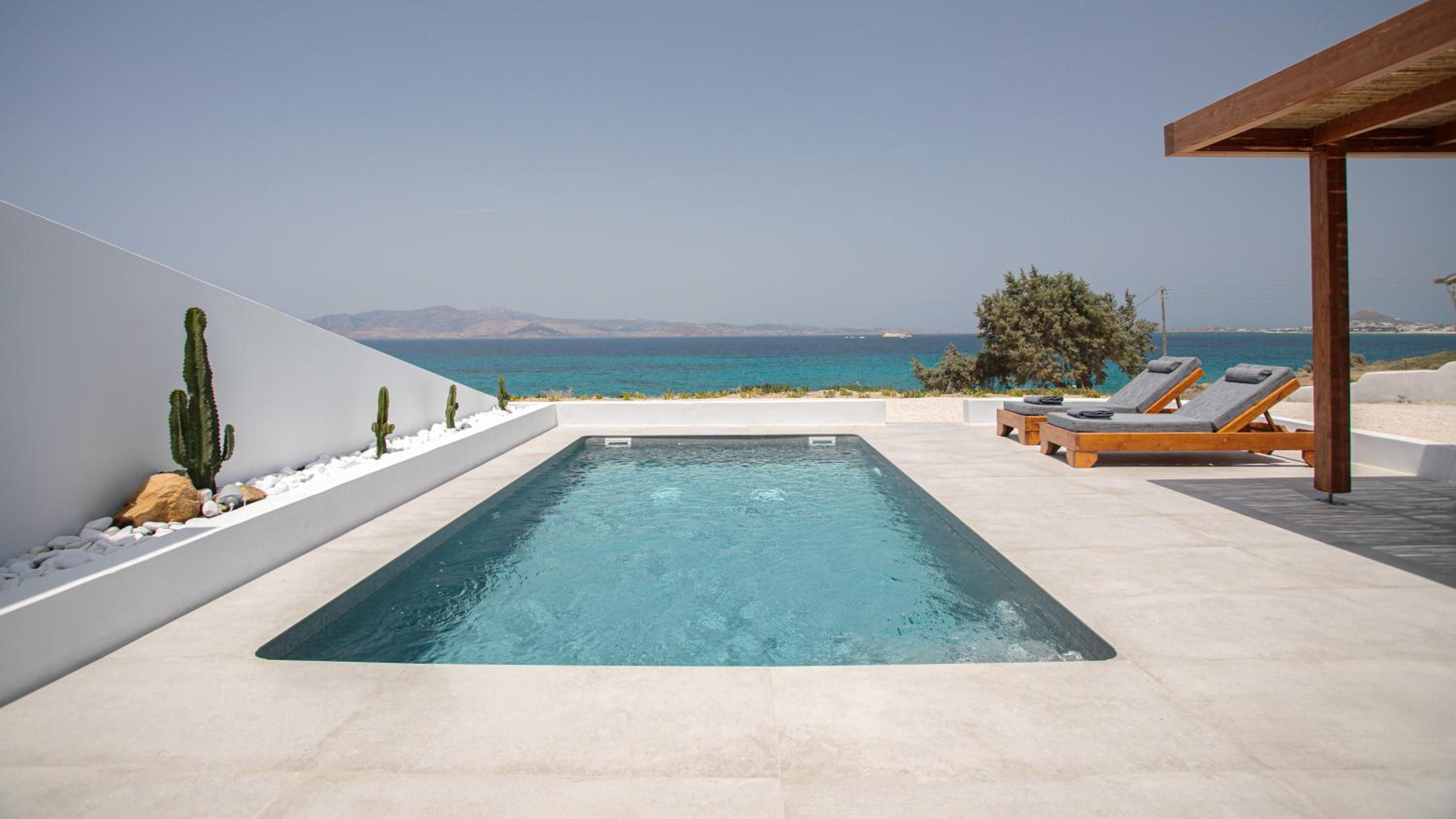 Seanfinity Beachfront Suites