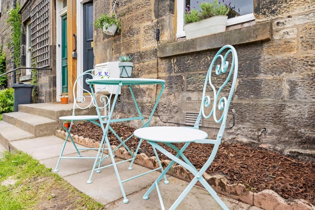 Cheerful Stays - Westend Cottage