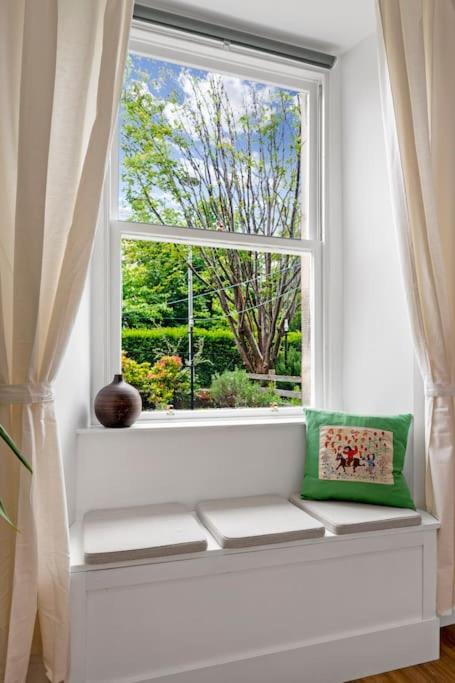 Cheerful Stays - Westend Cottage