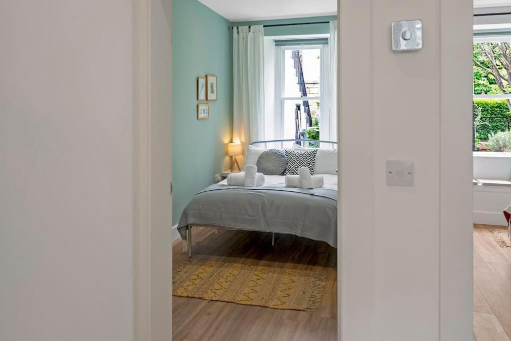 Cheerful Stays - Westend Cottage