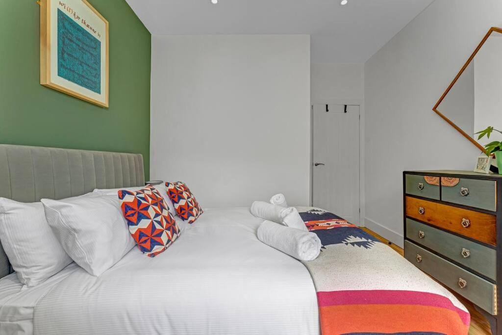 Cheerful Stays - Westend Cottage