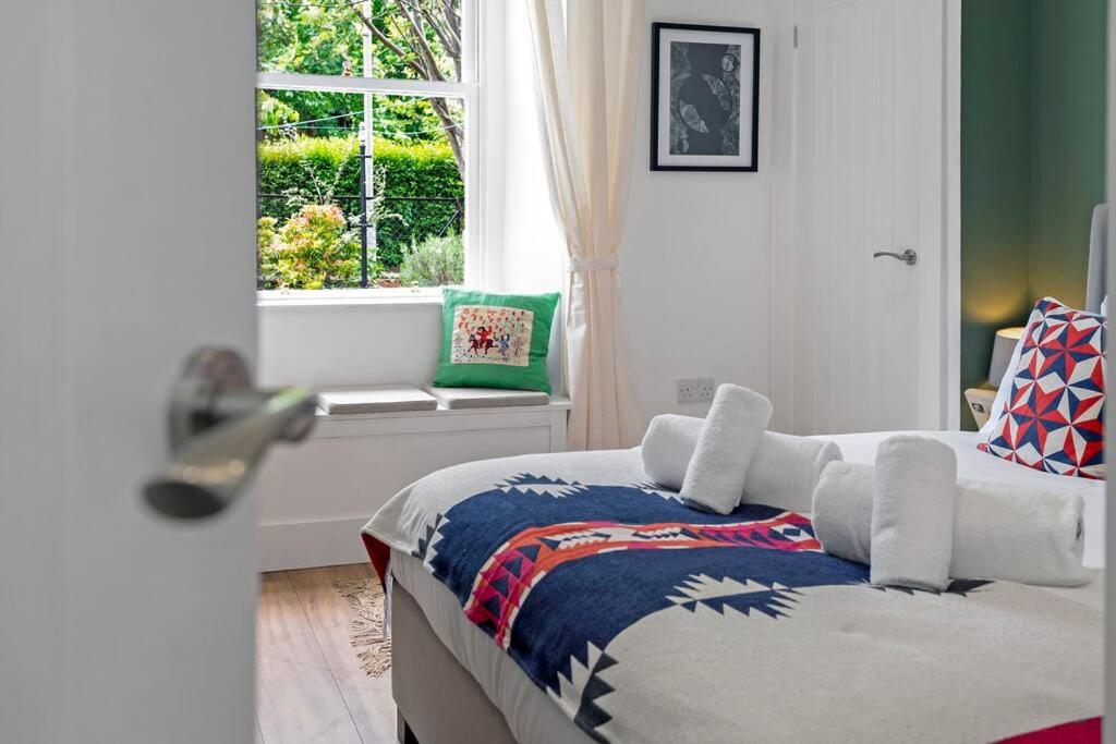 Cheerful Stays - Westend Cottage