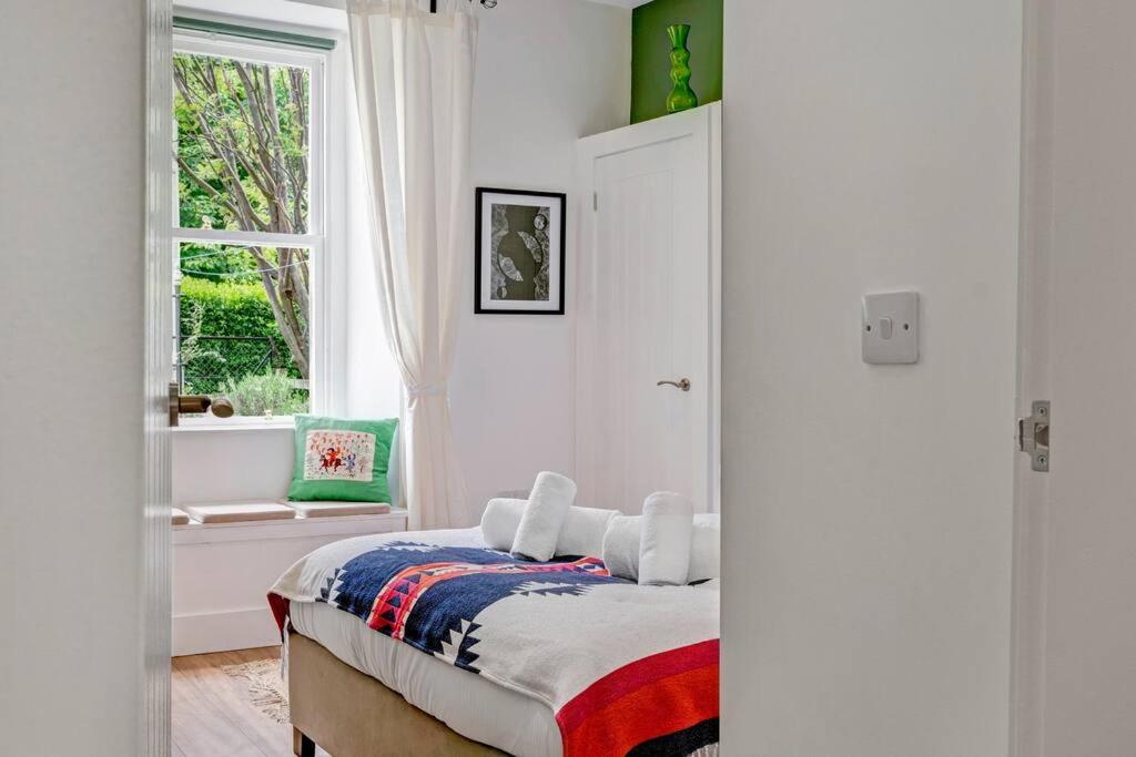 Cheerful Stays - Westend Cottage