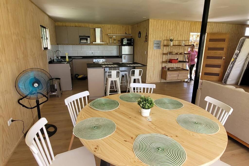Casa en lago rapel con orilla propia