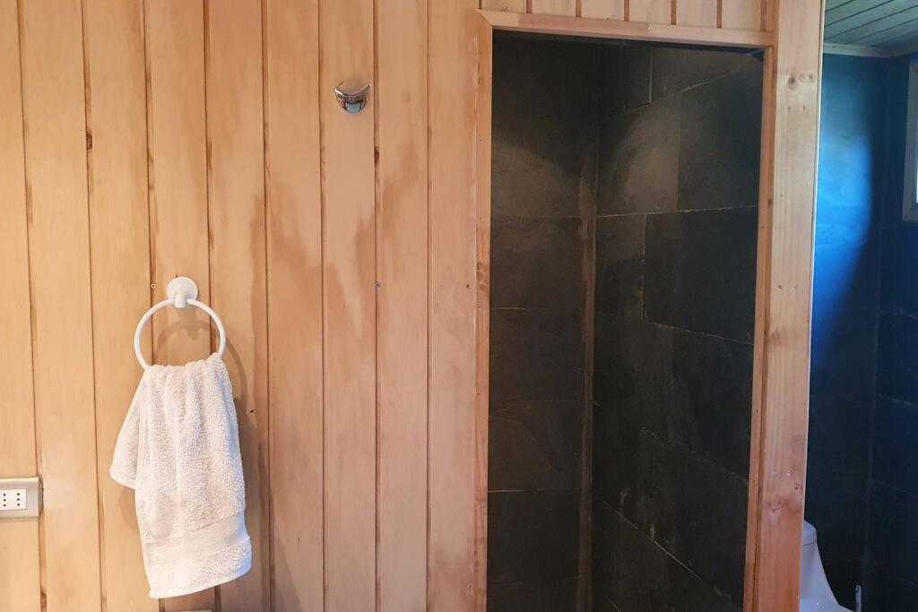 Casa en lago rapel con orilla propia