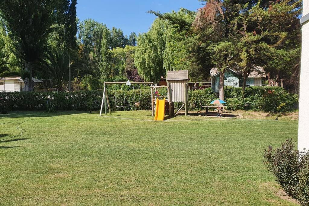 Casa en lago rapel con orilla propia