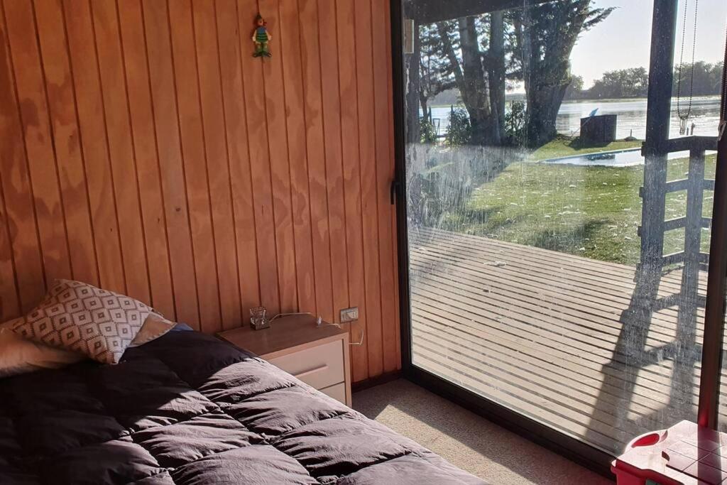 Casa en lago rapel con orilla propia