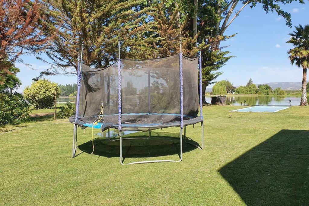 Casa en lago rapel con orilla propia