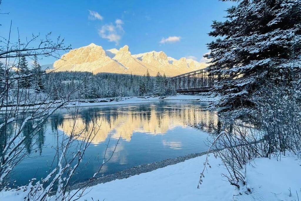 unit #301 Mountain view 2BR in Canmore Down town